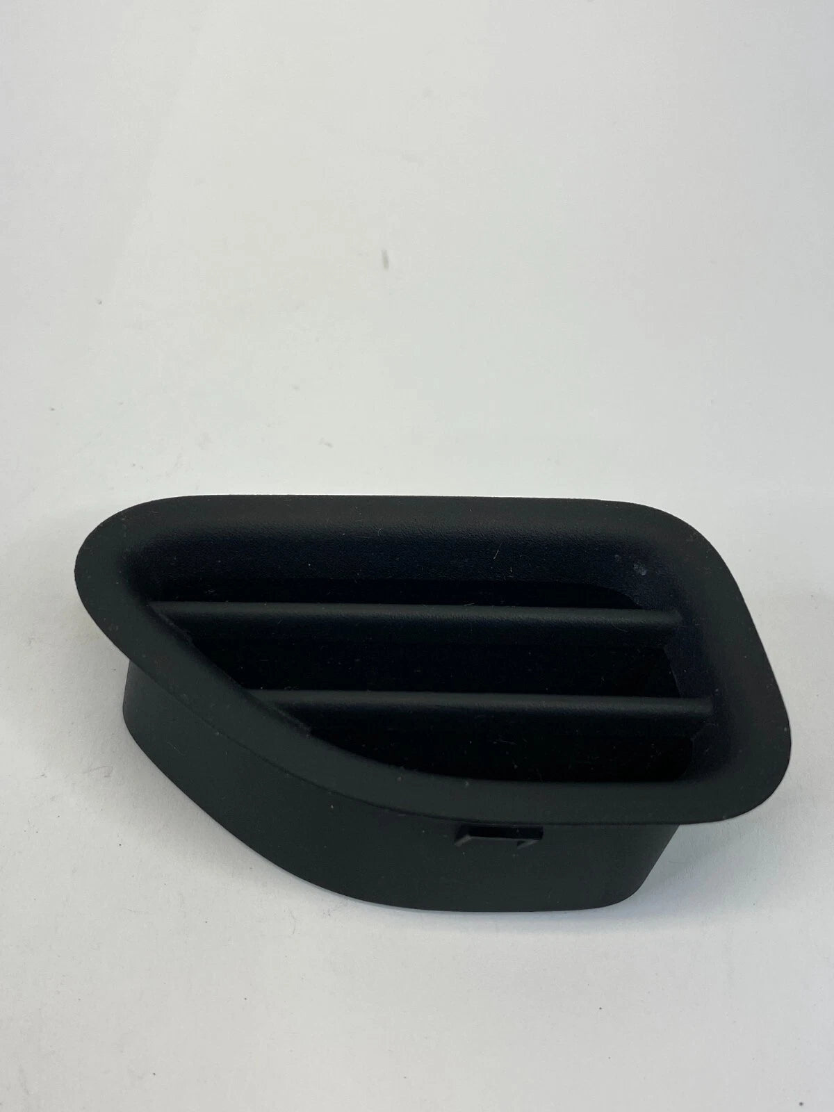 2011-2014 DODGE AVENGER DASH LEFT SIDE DEFROSTER DEFROST GRILLE 1SY22TRMAA OEM