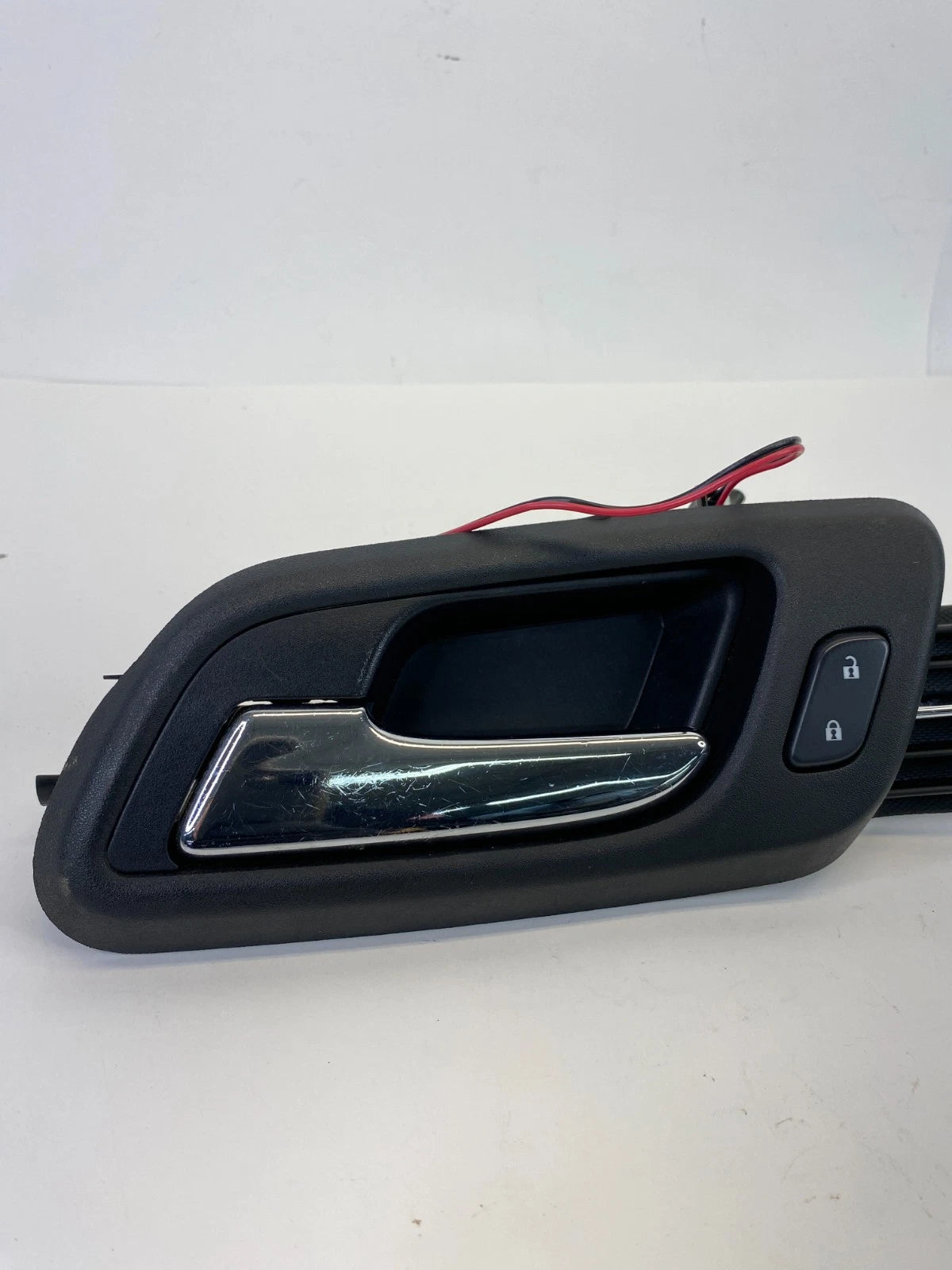 2014-2016 CHEVROLET MALIBU FRONT INNER DOOR HANDLE WITH DOOR LOCK SWITCH OEM