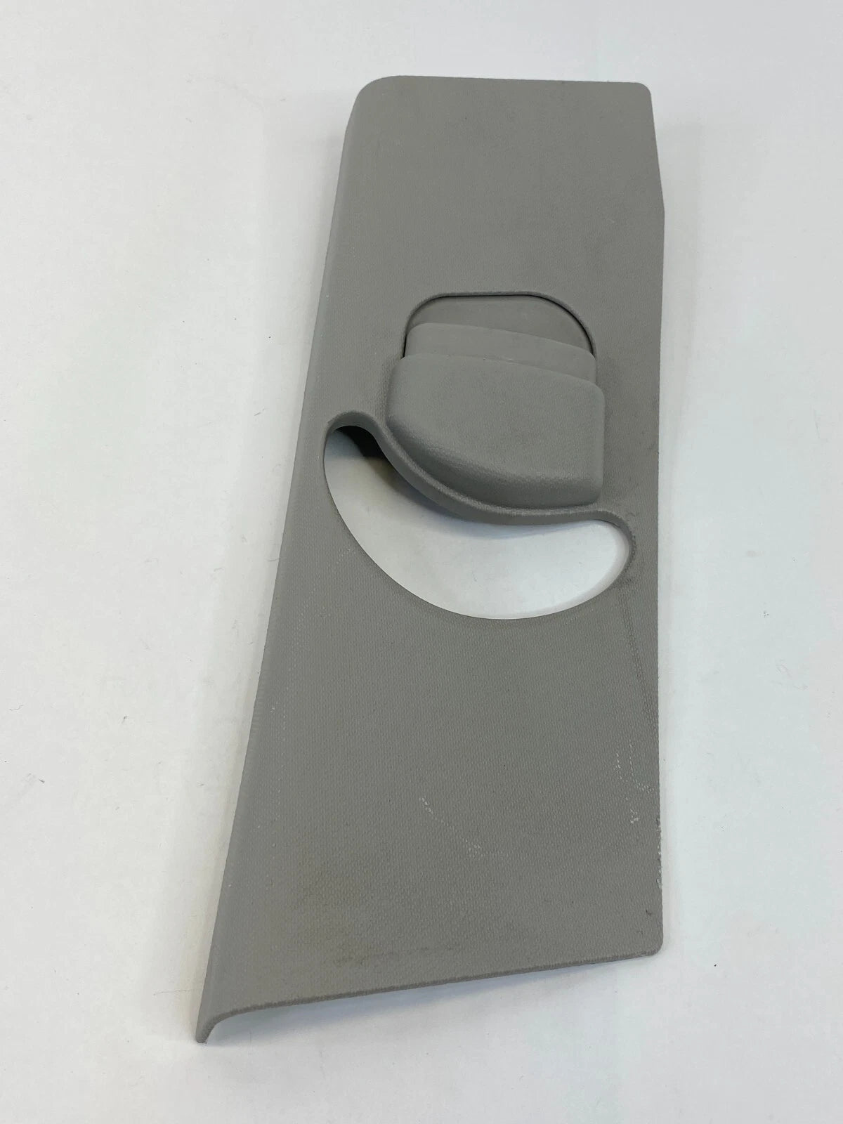 10-13 KIA FORTE SEDAN RIGHT SIDE B-PILLAR UPPER SEAT BELT ADJUSTMENT TRIM OEM