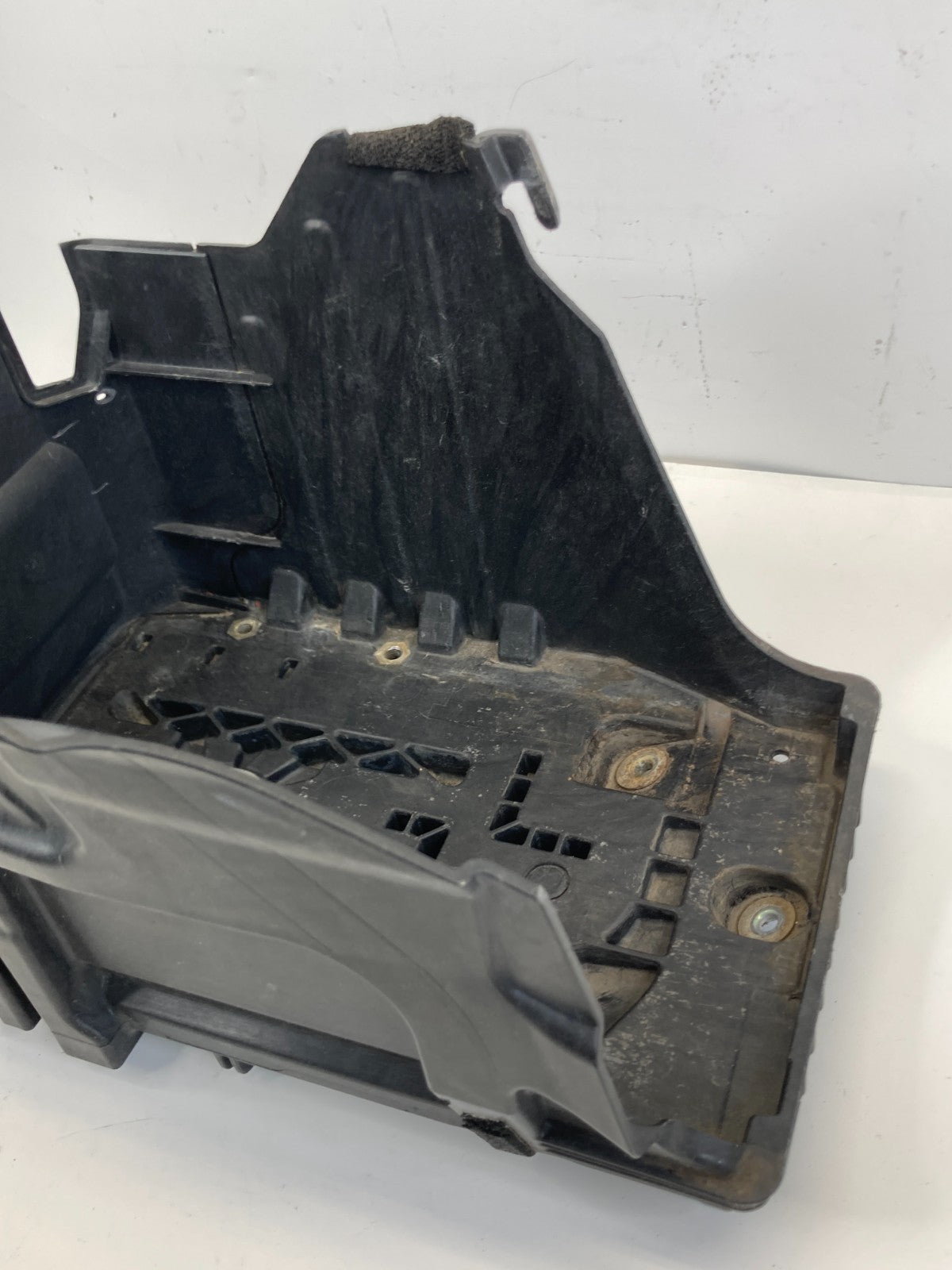 2008-2012 Land Rover LR2 Battery Tray Housing Case 6G9N-10757-AE OEM