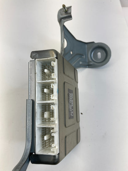 2001-2003 Toyota Highlander 3.0L AT Multiplex Network Body Control Module OEM