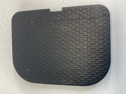 07-13 MITSUBISHI OUTLANDER REAR QUARTER PANEL PLUG CAP COVER TRIM 7230A168ZZ OEM
