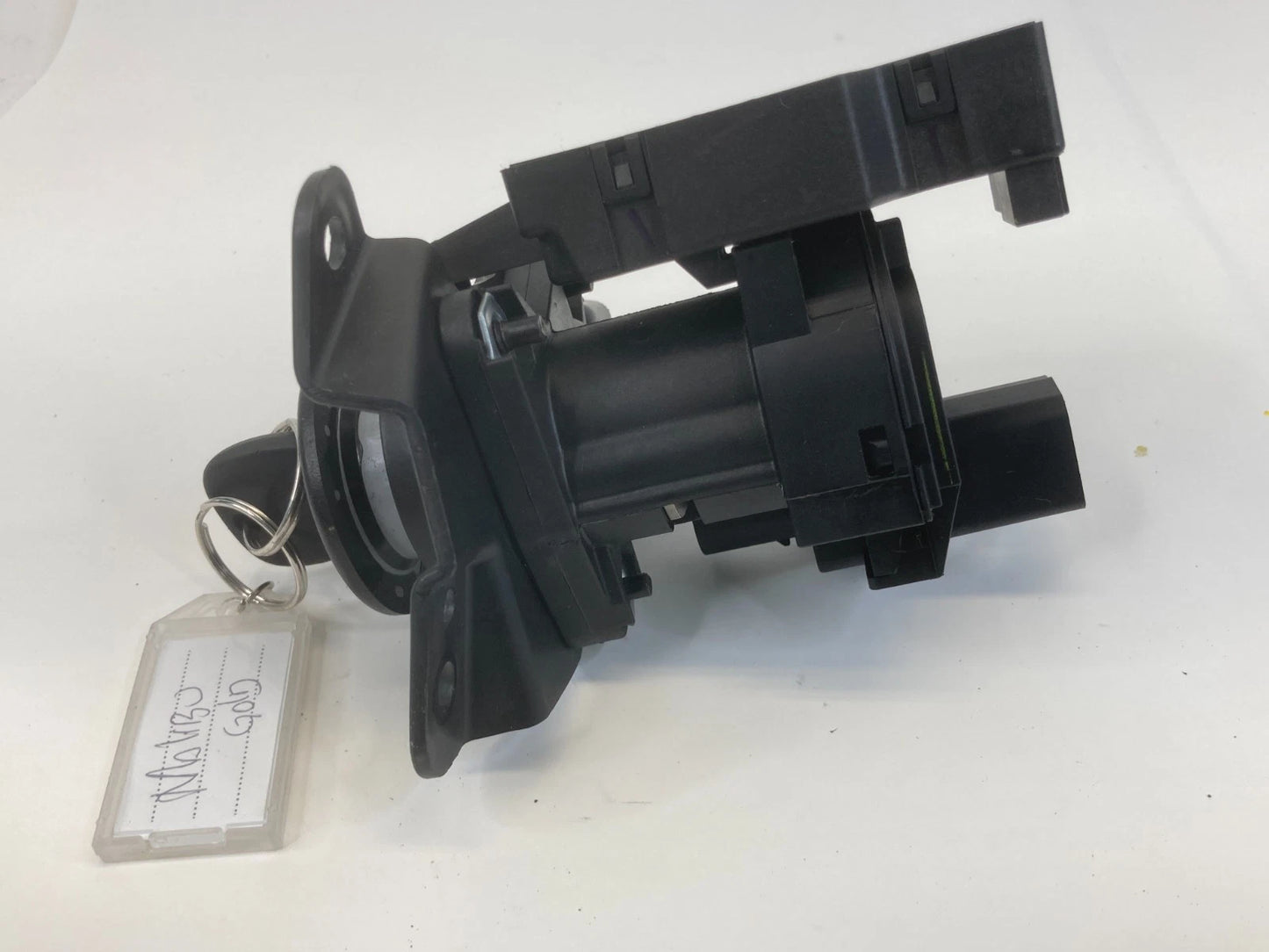 2004-2012 CHEVROLET MALIBU AUTO TRANS IGNITION SWITCH LOCK CYLINDER W/ KEY OEM