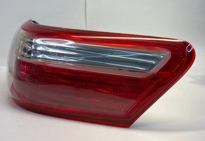 2007-2010 TOYOTA CAMRY REAR RIGHT SIDE TAILLIGHT TAIL LAMP ASSEMBLY OEM