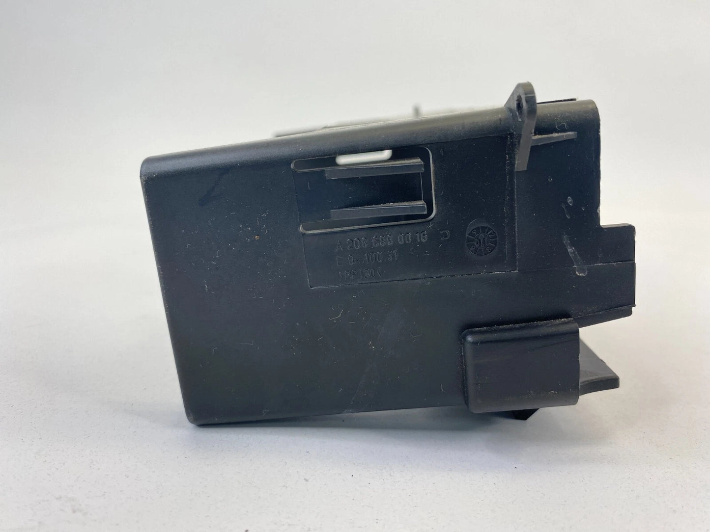 99-03 MERCEDES-BENZ CLK430 DASH CLIMATE CONTROL ADAPTER COVER TRIM A2086890016
