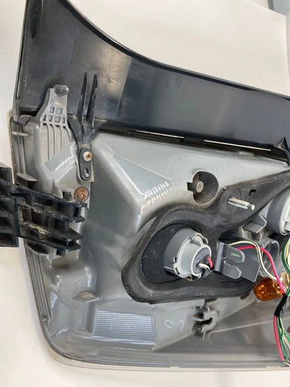 2010 2011 10 11 TOYOTA PRIUS REAR LEFT DRIVER TAIL LIGHT TAILLIGHT ASSEMBLY OEM