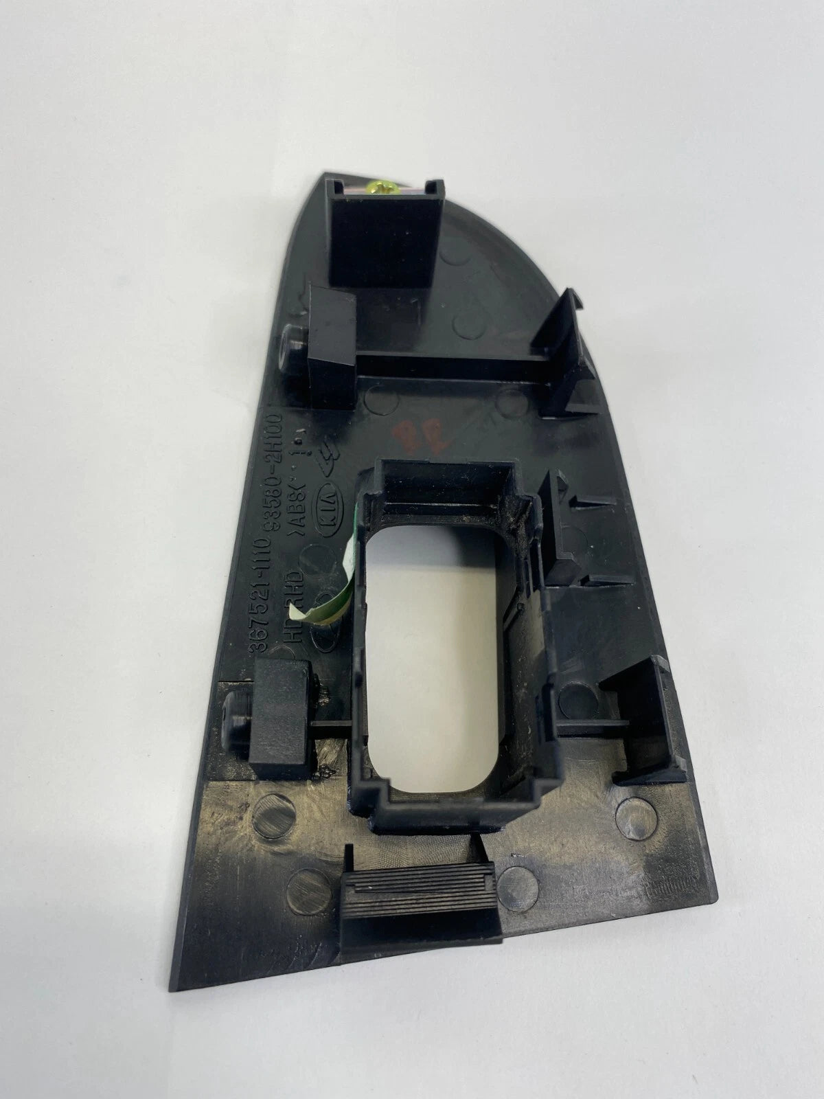 2007-2010 HYUNDAI ELANTRA REAR RIGHT DOOR WINDOW SWITCH TRIM COVER 93580-2H100