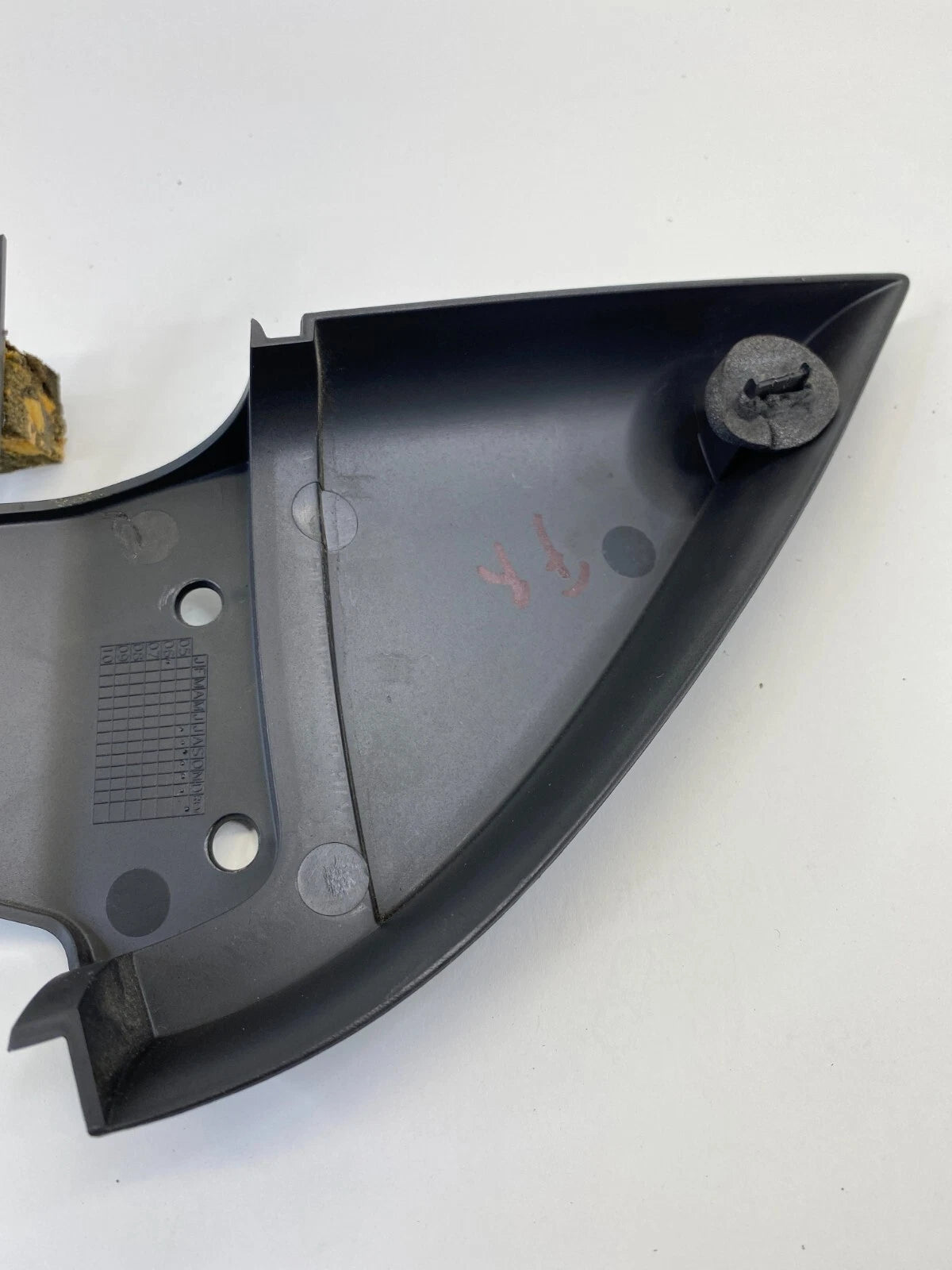 2006-2011 BUICK LUCERNE FRONT RIGHT PASSENGER POWER MIRROR COVER L0034563AF01