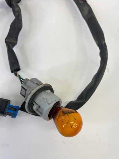 2003 2004 TOYOTA COROLLA FRONT RIGHT SIDE HEADLIGHT HEADLAMP WIRE SOCKET OEM