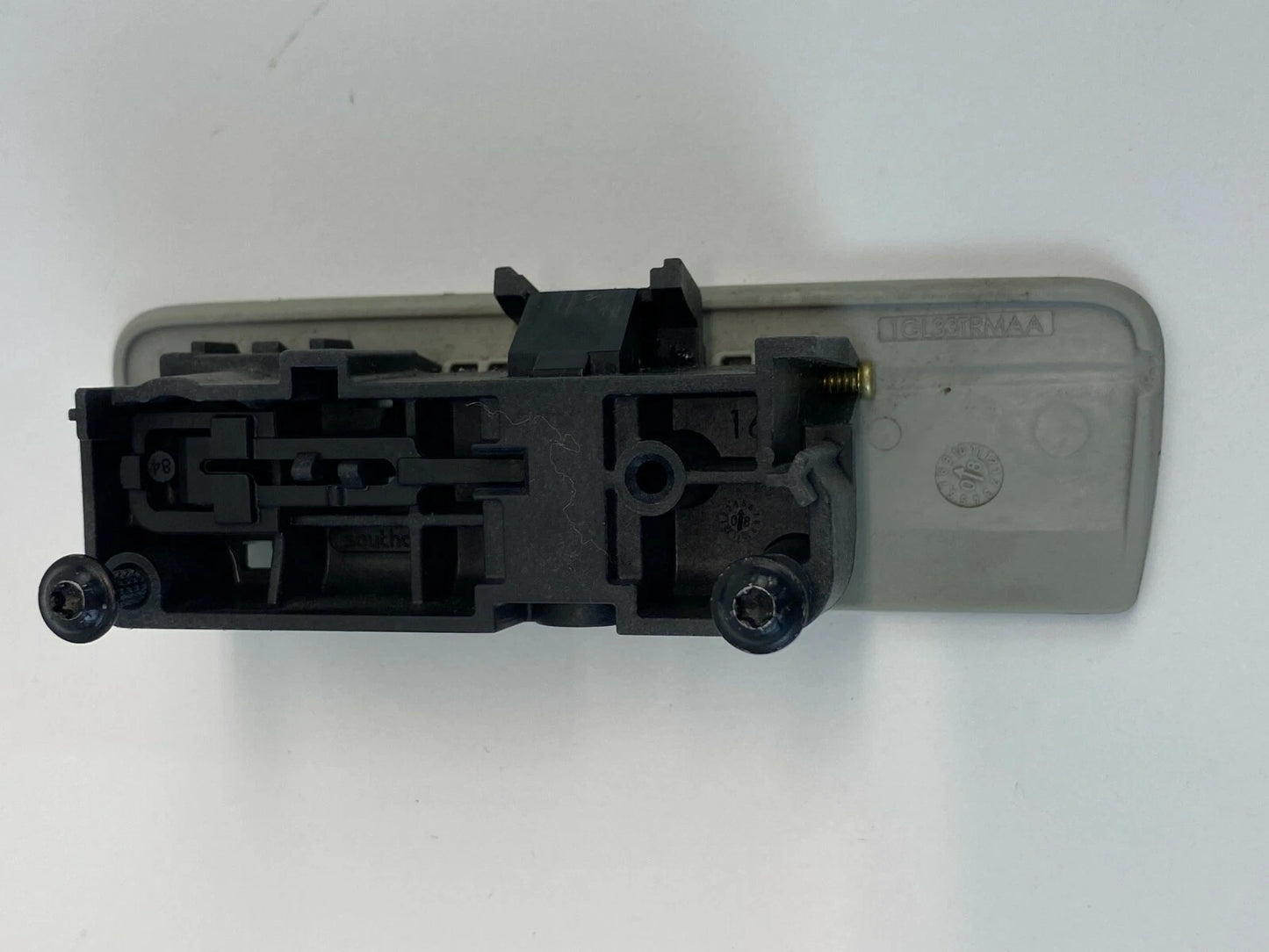 2009-2014 VOLKSWAGEN ROUTAN GLOVE BOX STORAGE COMPARTMENT HANDLE LATCH MECHANISM