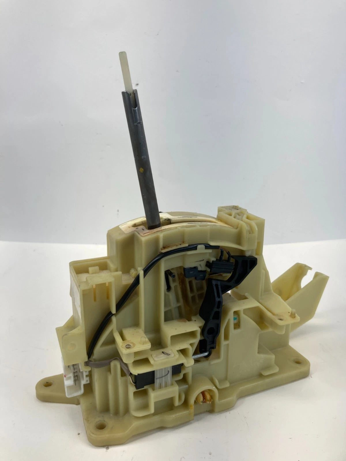 11-14 HYUNDAI SONATA AUTOMATIC TRANSMISSION GEAR FLOOR SHIFTER SHIFT LEVER OEM