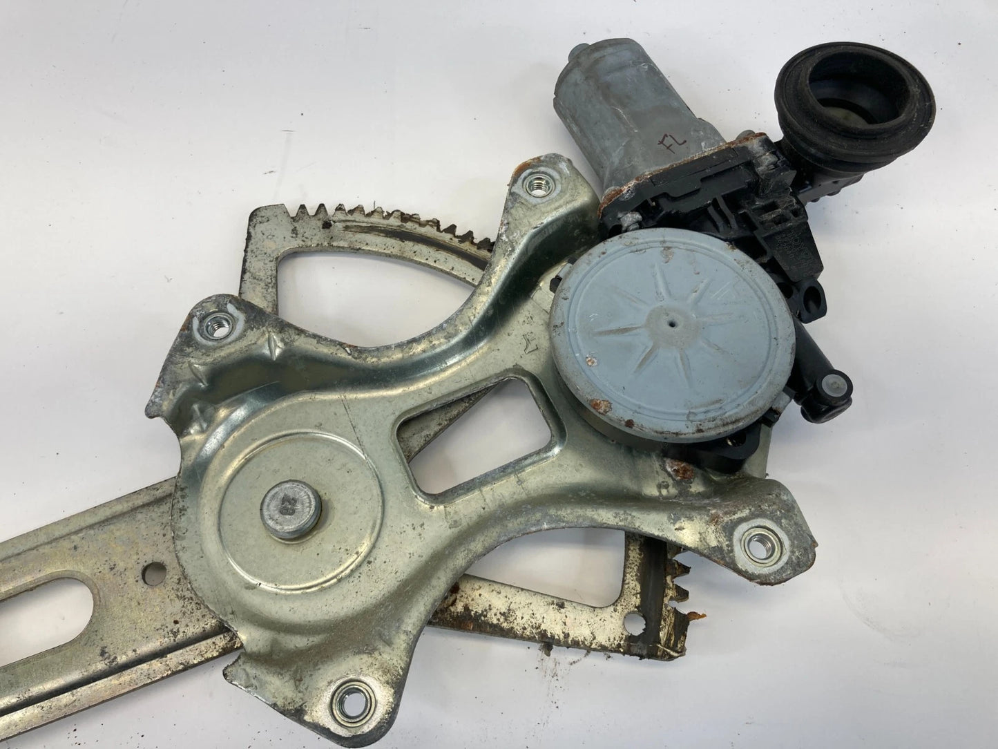 2006-2008 LEXUS IS250 IS350 FRONT LEFT DOOR POWER WINDOW MOTOR 85720-58010 OEM