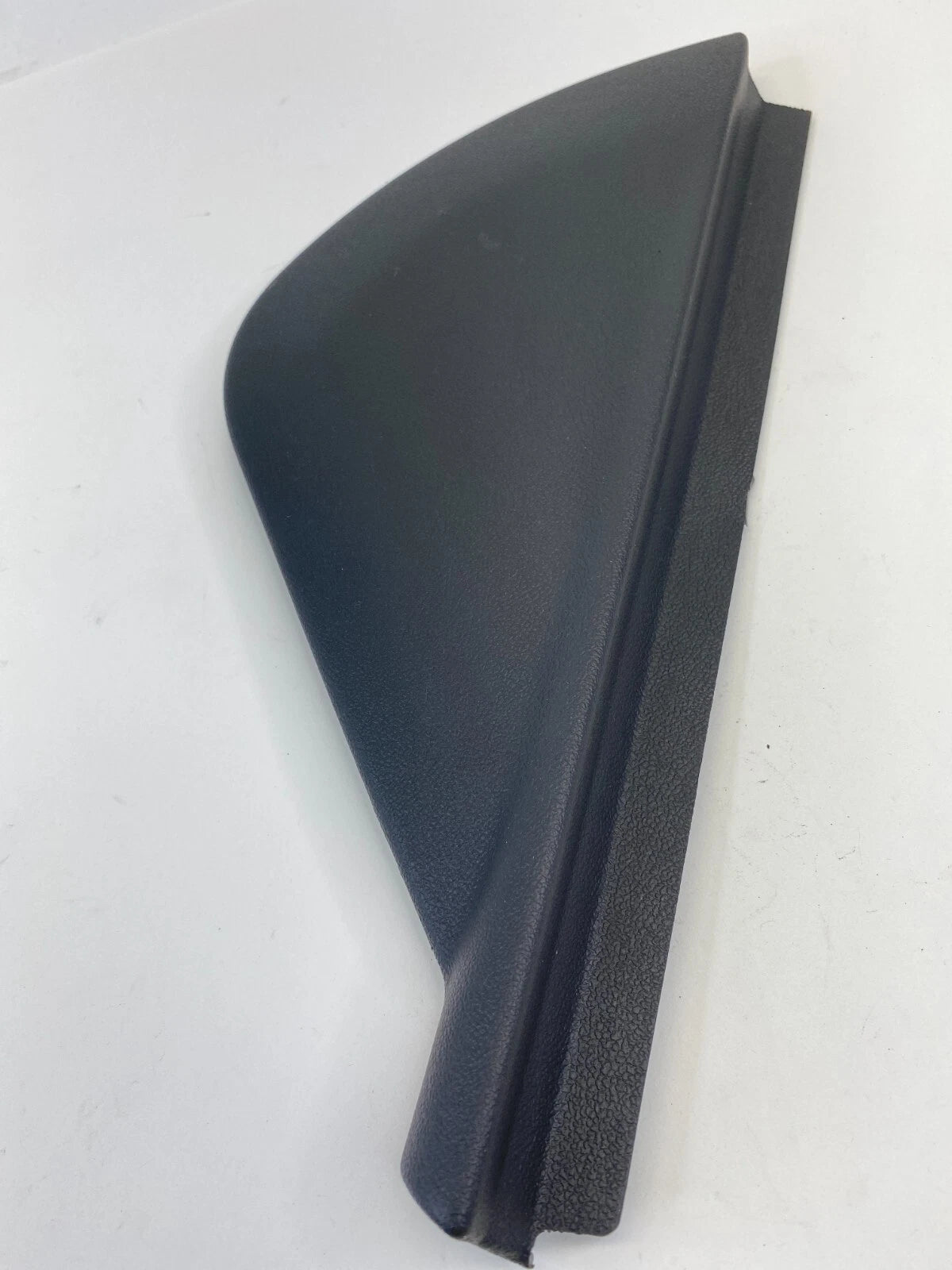05-10 PONTIAC G6 FRONT RIGHT PASSENGER SIDE DASH END CAP COVER TRIM 16869272 OEM