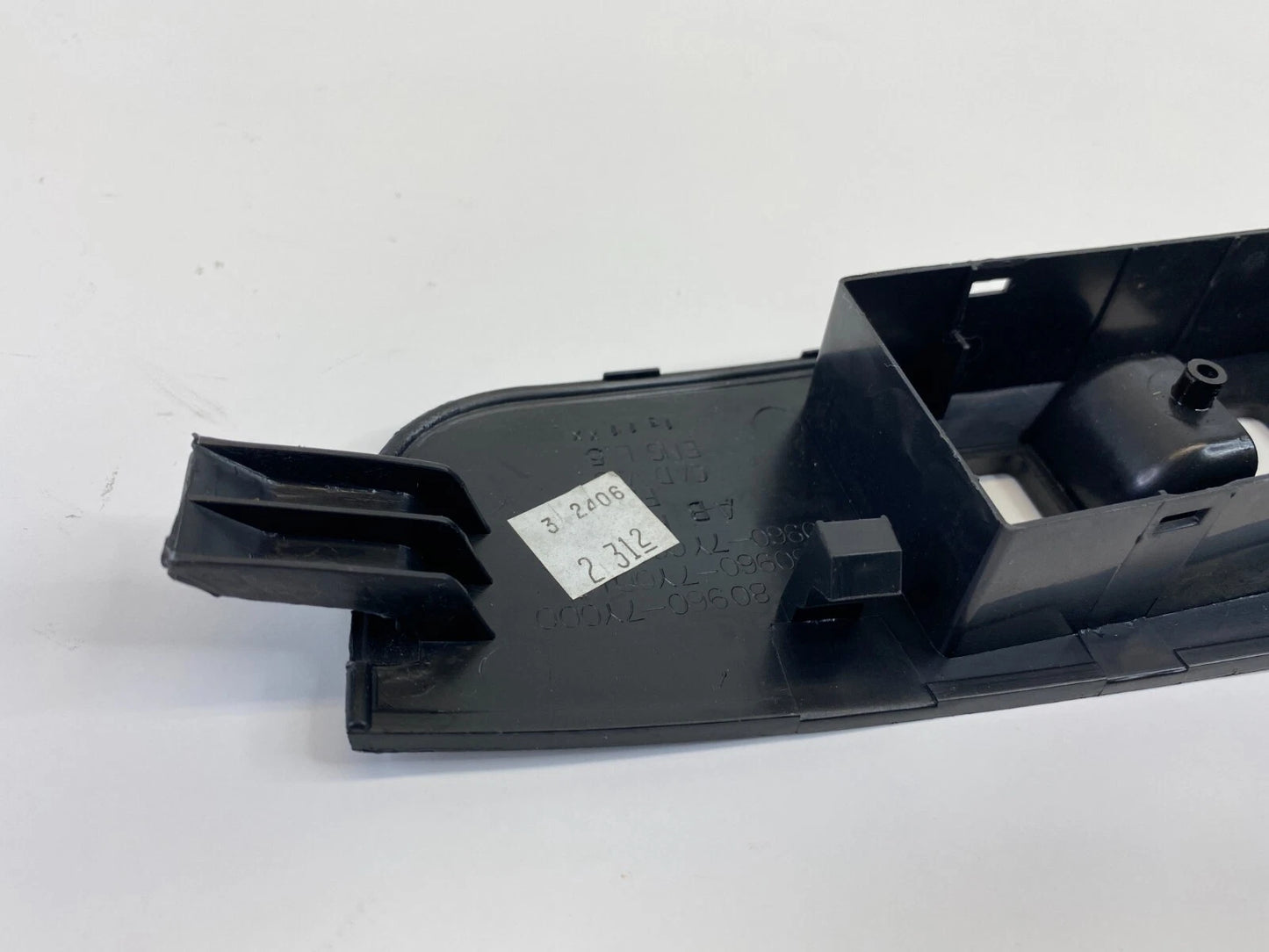 2004-2008 NISSAN MAXIMA FRONT RIGHT PASSENGER WINDOW SWITCH BEZEL COVER TRIM OEM