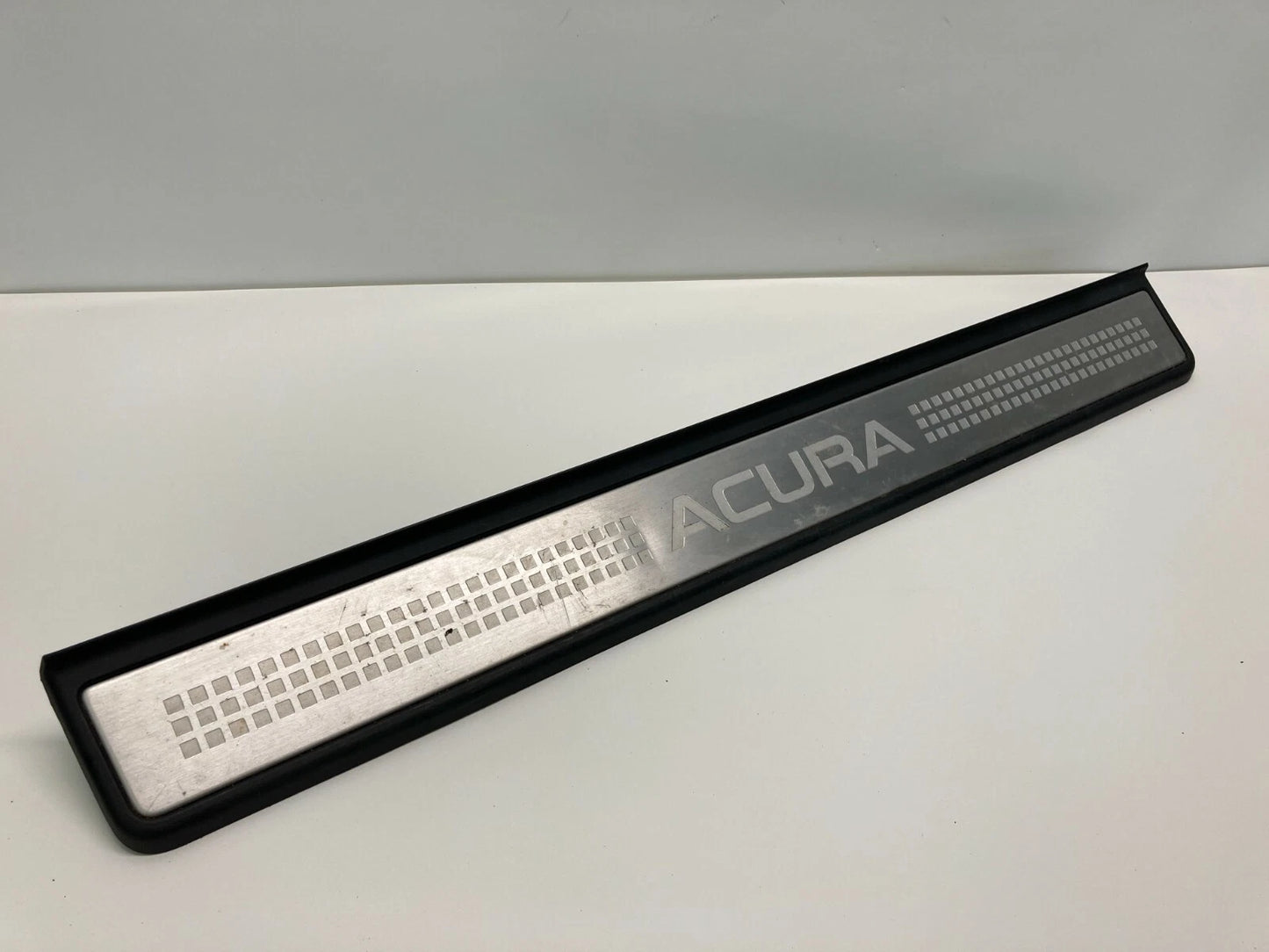 2004-2008 ACURA TL FRONT RIGHT DOOR SILL SCUFF TRIM PLATE STEP MOLDING 84202-SEP