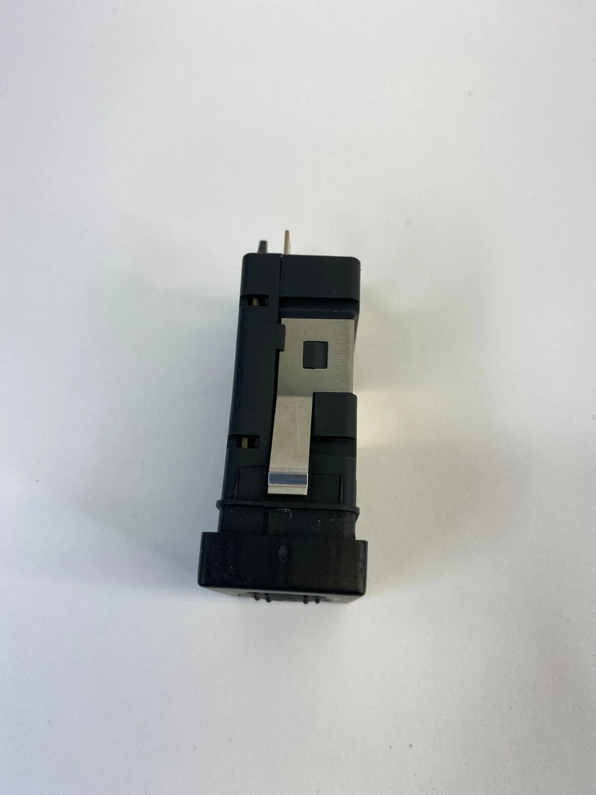 1998-2010 VOLKSWAGEN PASSAT FRONT LEFT SEAT HEATING HEAT SWITCH 3B0963563C OEM