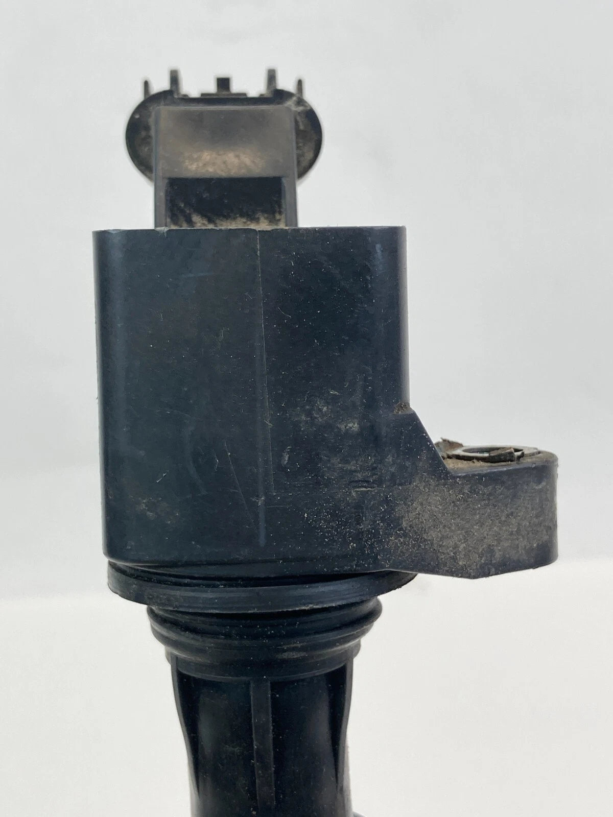 06 07 08 09 10 CHEVROLET COBALT 2.2L L4 AT IGNITION COIL IGNITOR 12578224 OEM