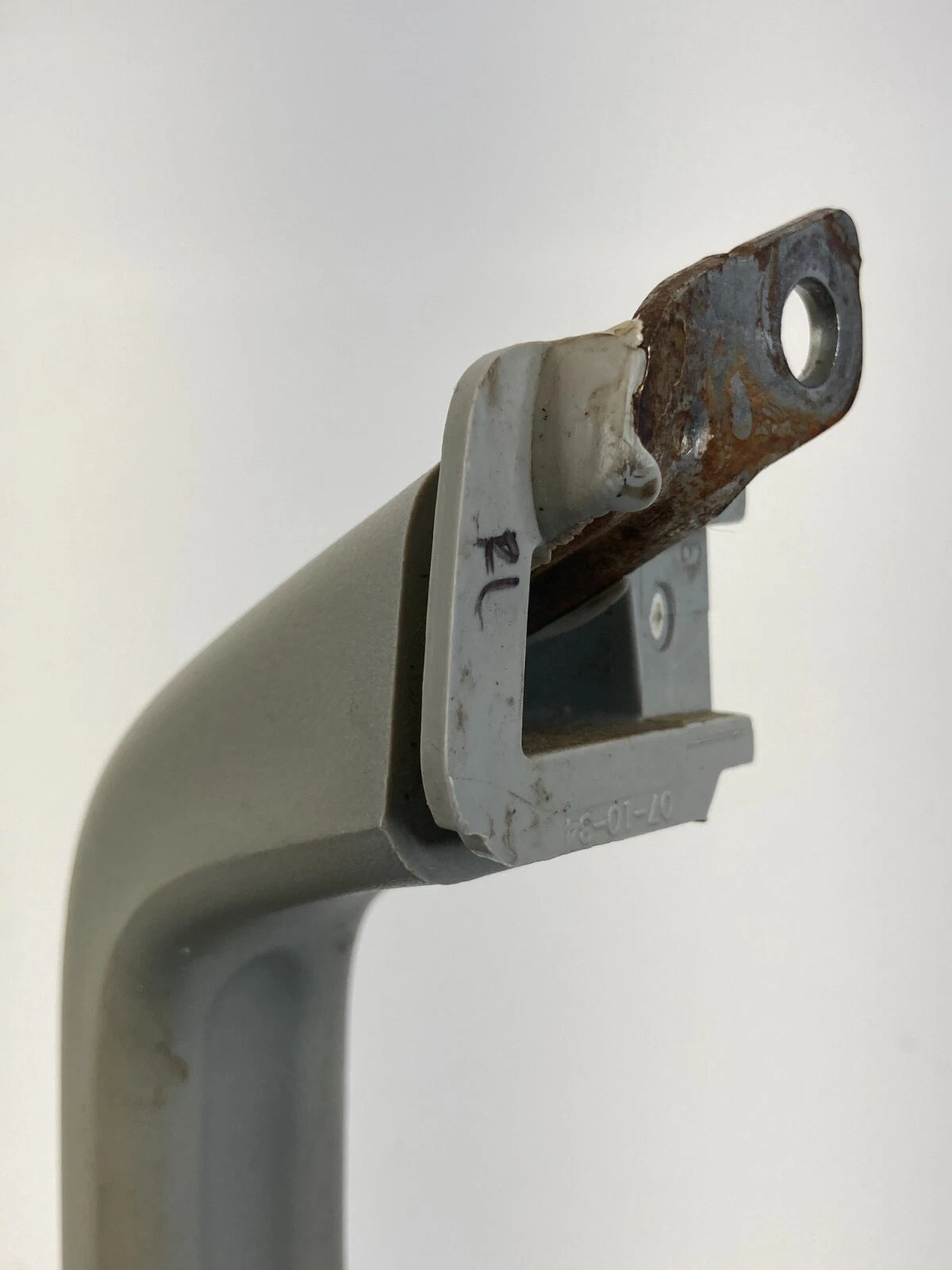 2009-2012 CHEVROLET TRAVERSE ROOF REAR LEFT SIDE INNER GRAB GRIP HANDLE OEM