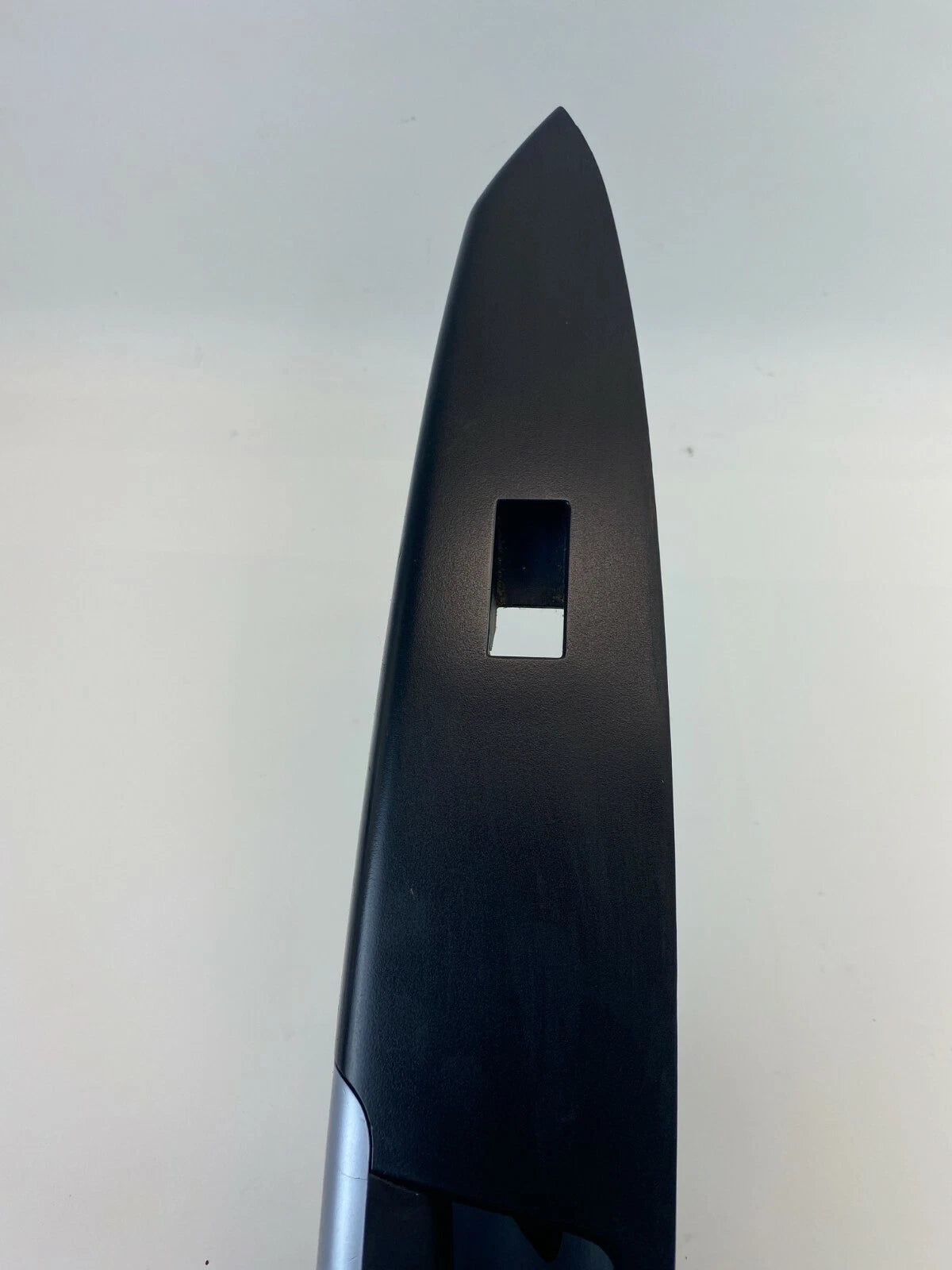2008-2010 SATURN VUE FRONT RIGHT PASSENGER SIDE DOOR WINDOW SWITCH COVER TRIM