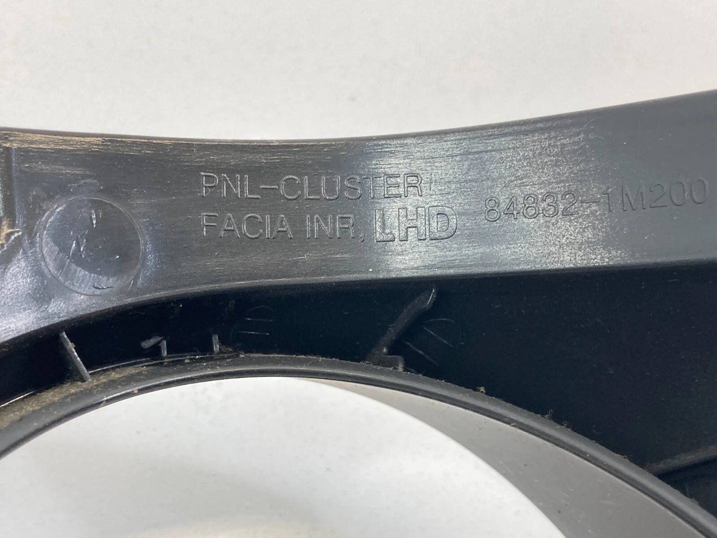 2010 KIA FORTE SEDAN SPEEDOMETER INSTRUMENT CLUSTER COVER BEZEL TRIM 84832-1M200