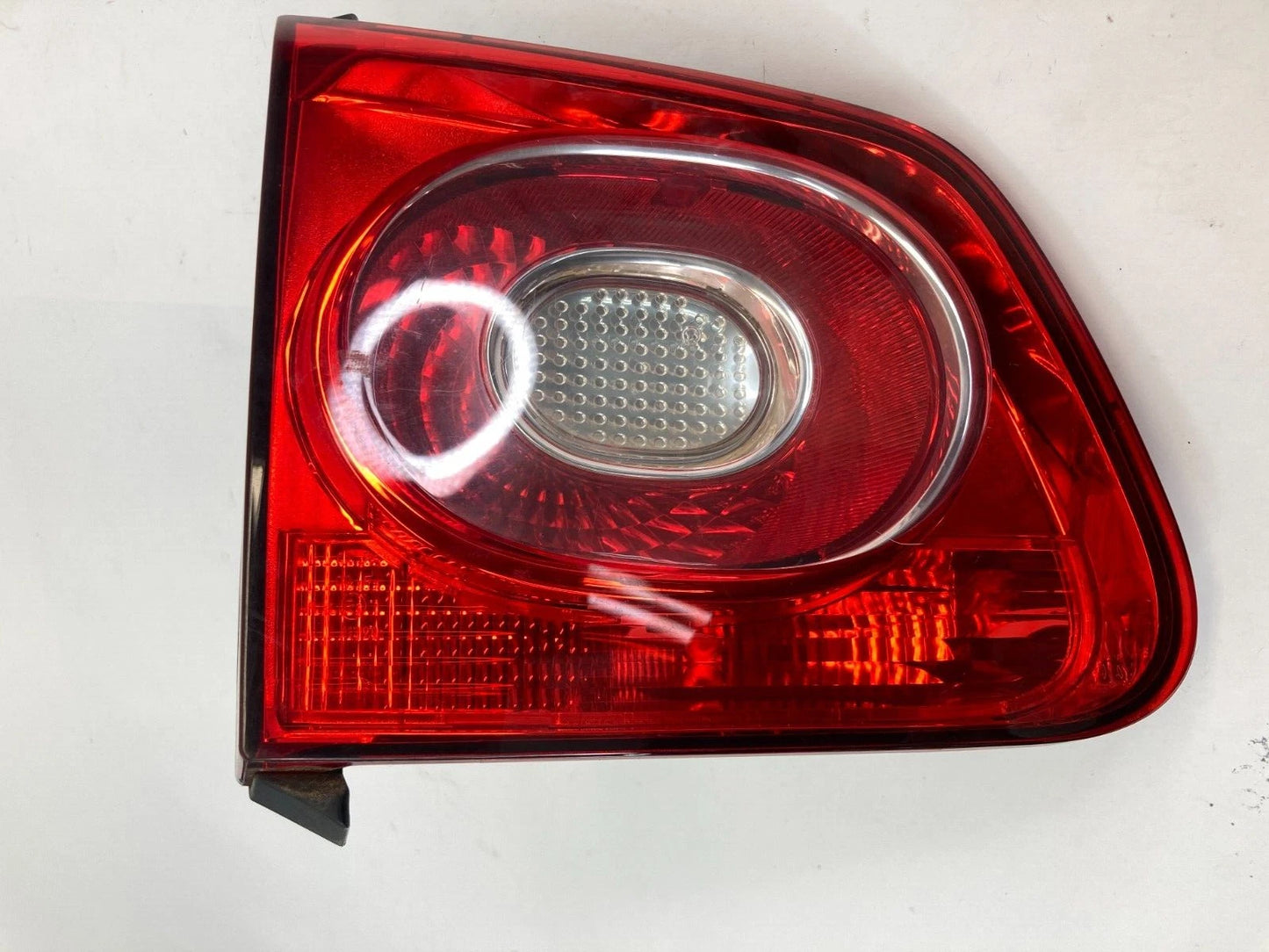 2009-2011 VOLKSWAGEN TIGUAN REAR LEFT SIDE LIFTGATE TAIL GATE INNER TAIL LIGHT