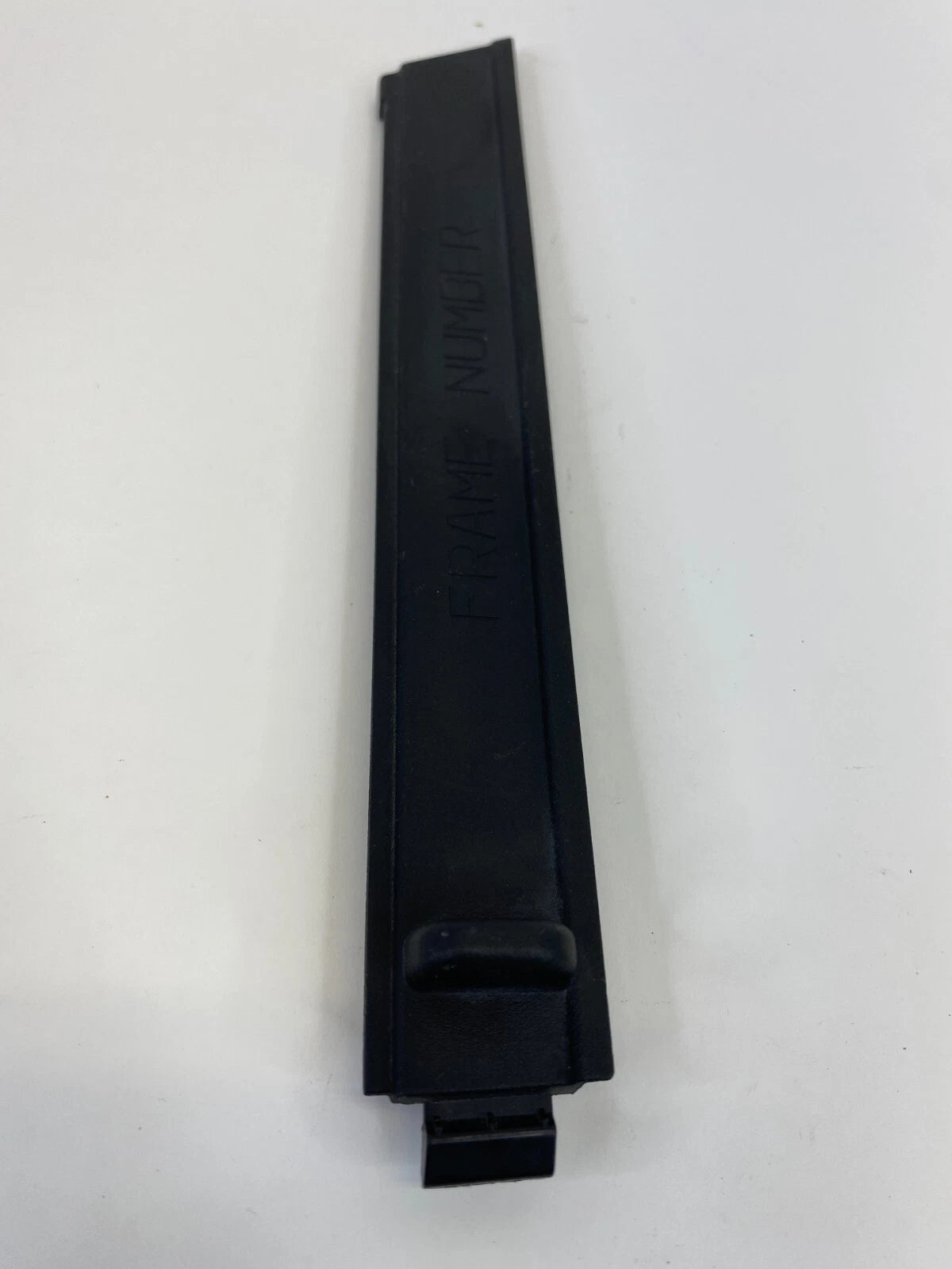 2006-20141 HONDA CIVIC LID FRAME NUMBER COVER TRIM BEZEL ASSY 74205SNAA002 OEM
