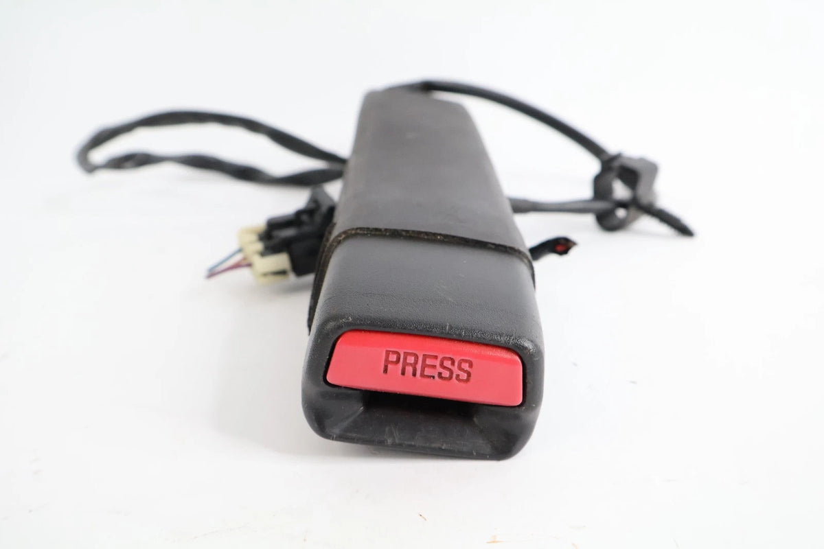 2006-2010 HUMMER H3 FRONT RIGHT PASSENGER SEAT BELT BUCKLE 2028620 OEM FACTORY