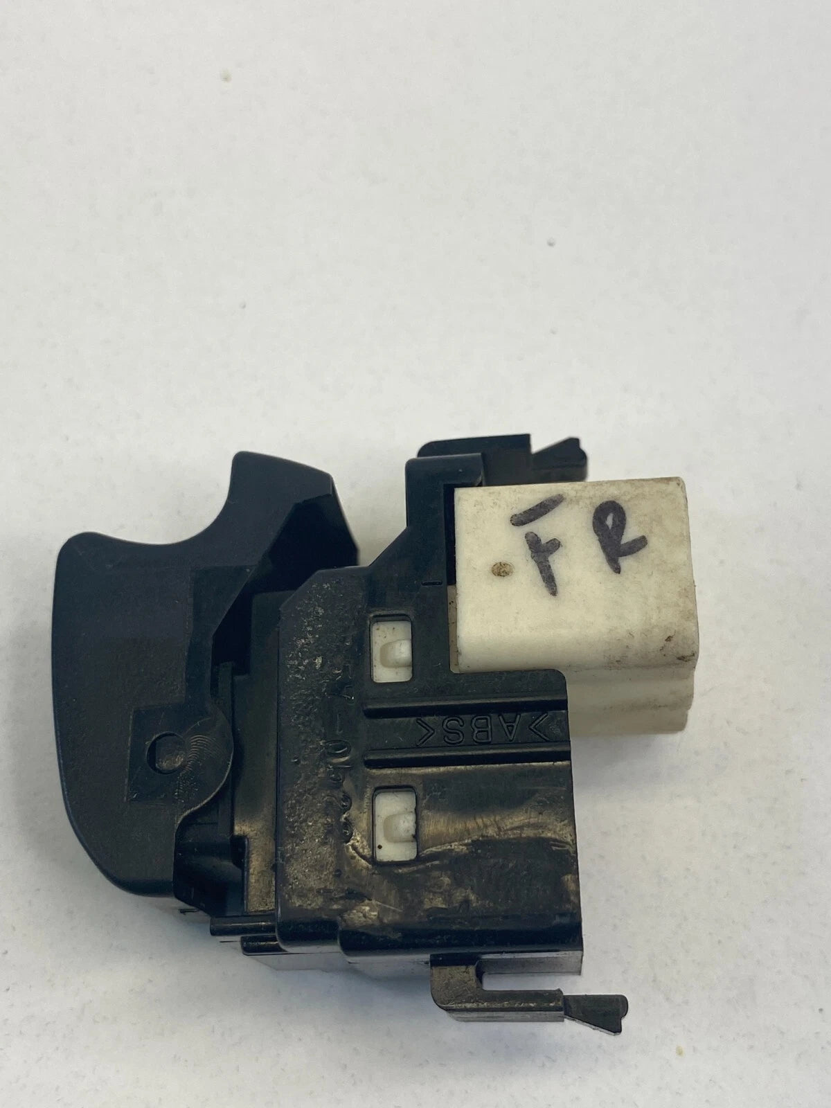 1993-2008 TOYOTA COROLLA FRONT RIGHT PASSENGER DOOR POWER WINDOW SWITCH BUTTON