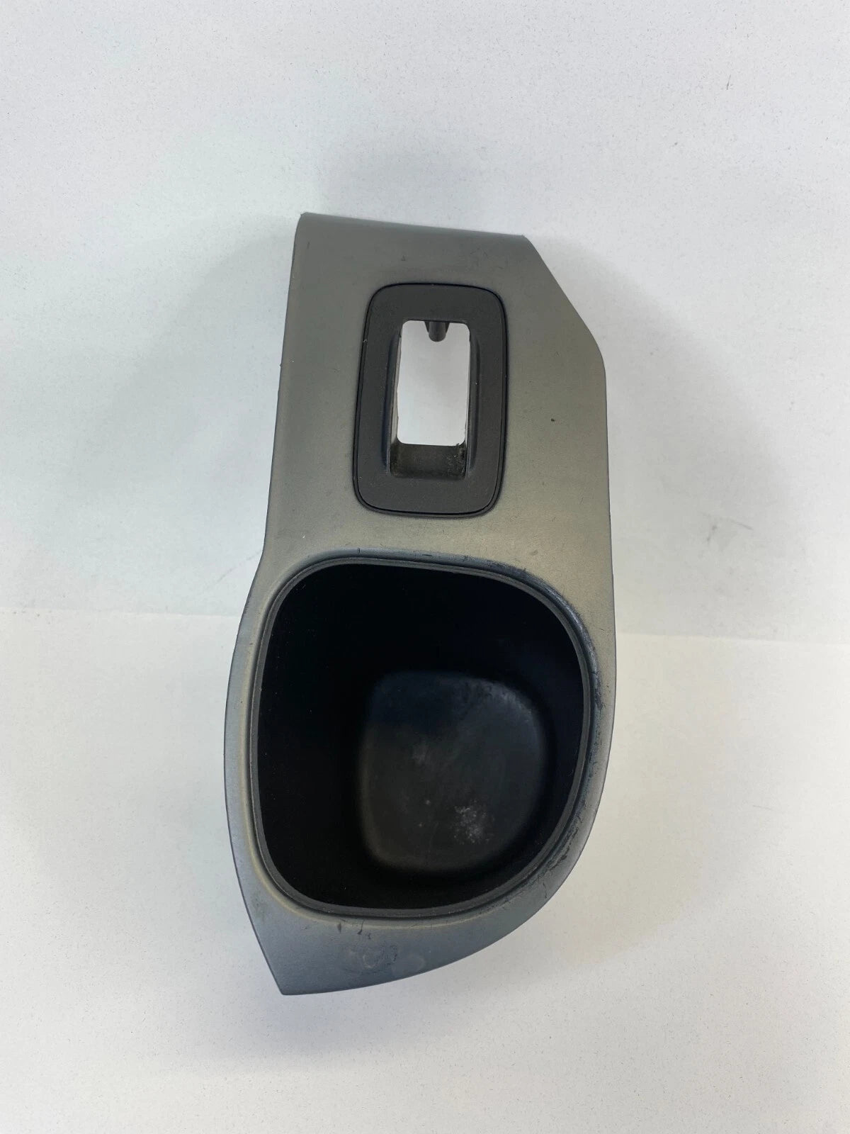 03-05 HONDA PILOT REAR RIGHT SIDE DOOR WINDOW SWITCH COVER TRIM W/ CUP HOLDER