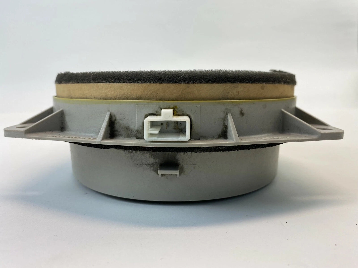 2003-2005 TOYOTA 4RUNNER REAR LEFT DRIVER DOOR AUDIO SPEAKER ASSEMBLY OEM