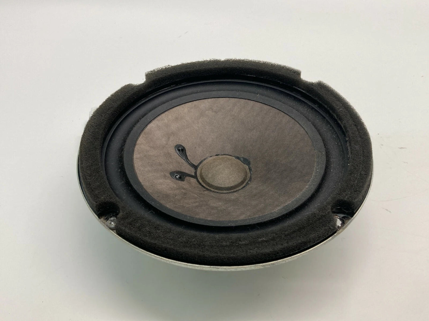 07 08 09 10 KIA RONDO REAR RIGHT SIDE DOOR AUDIO SPEAKER 96330-1D800 OEM