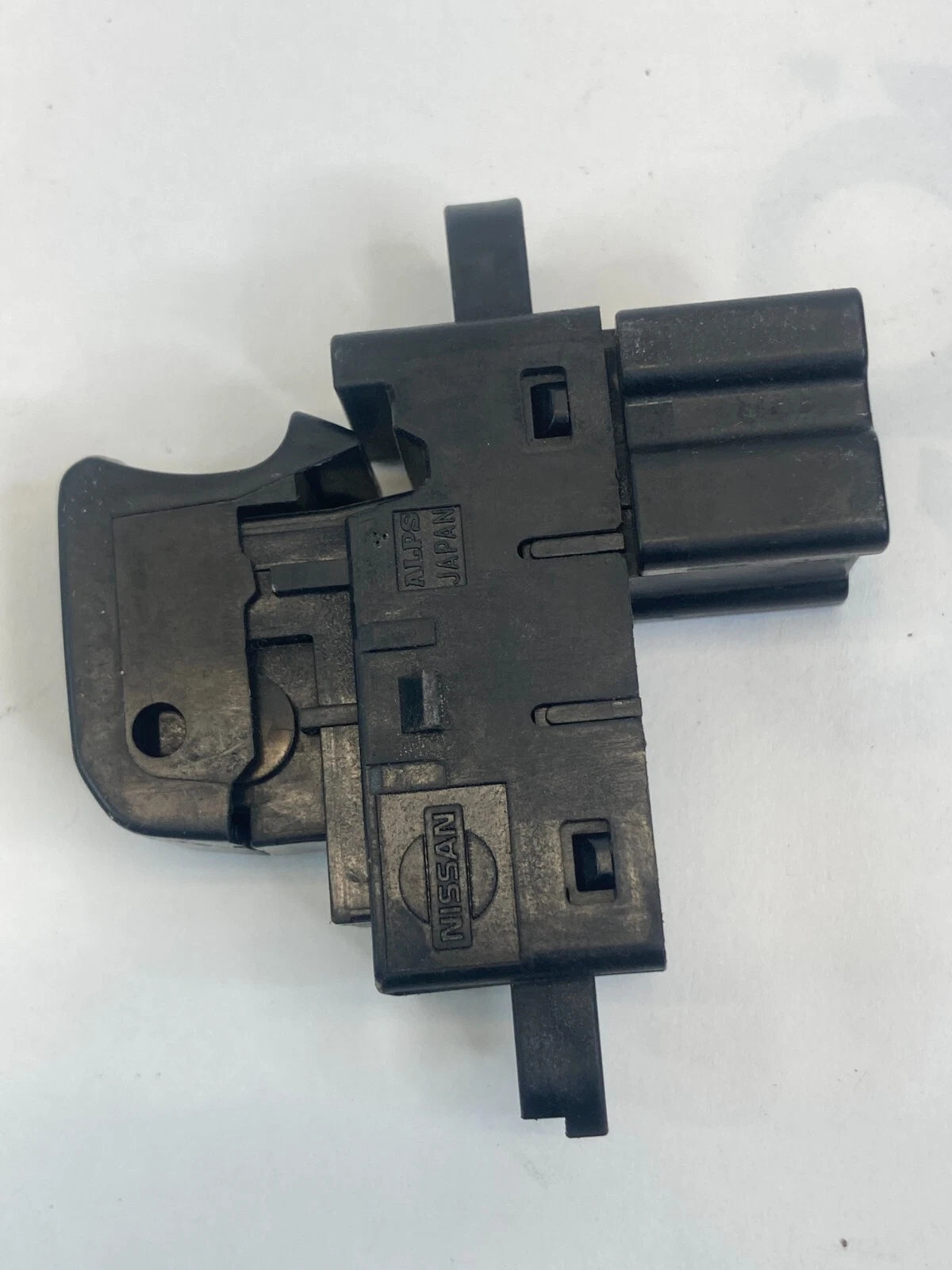 07-12 NISSAN ALTIMA SEDAN REAR DOOR POWER WINDOW SWITCH BUTTON 25411-JA00A OEM