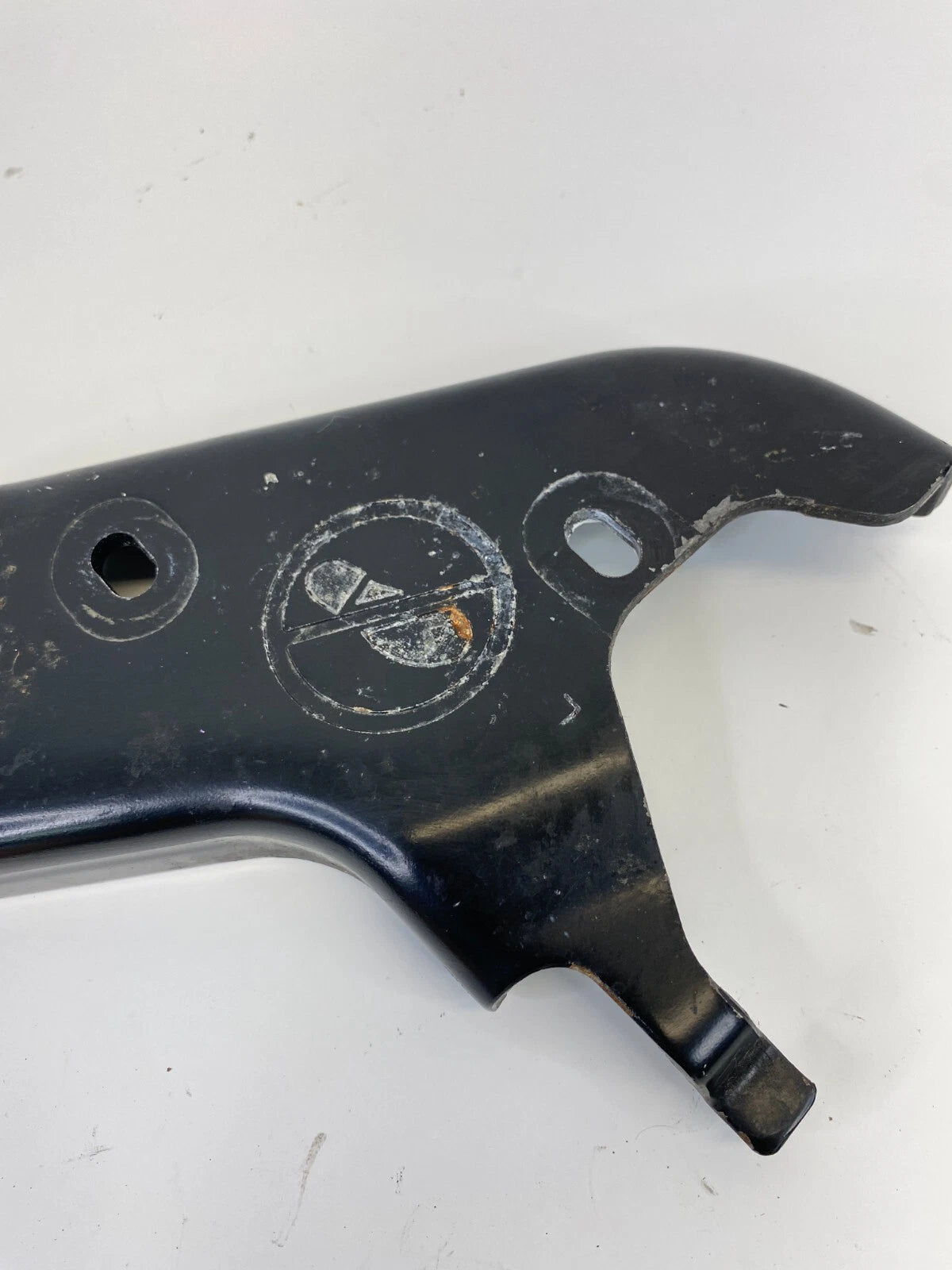 2005-2007 HONDA ODYSSEY REAR LEFT SLIDING DOOR LOWER BRACKET ROLLER ASSEMBLY OEM
