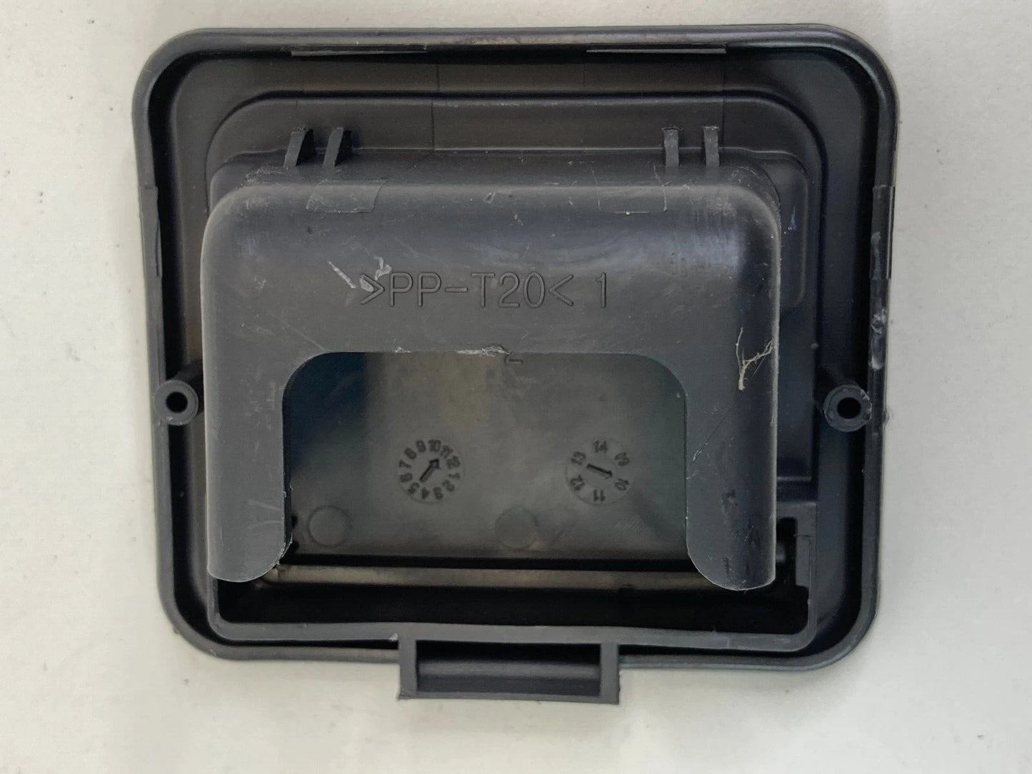 11-14 HYUNDAI SONATA REAR DECK SEAT CHILD SAFETY ANCHOR HOOK COVER TRIM CAP OEM