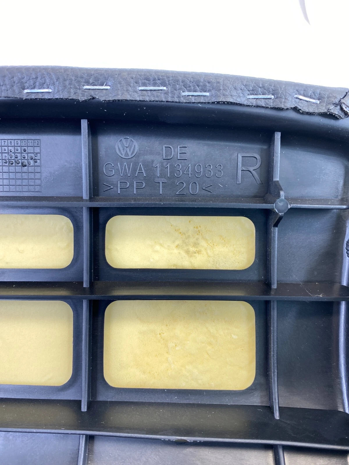 09-17 VOLKSWAGEN CC REAR LEFT SEAT BOLSTER PADDING CUSHION TRIM 3C8-885-702 OEM