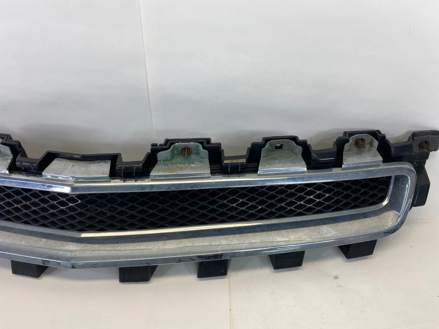2008-2012 CHEVROLET MALIBU FRONT BUMPER UPPER GRILL GRILLE CHROME 15823700 OEM