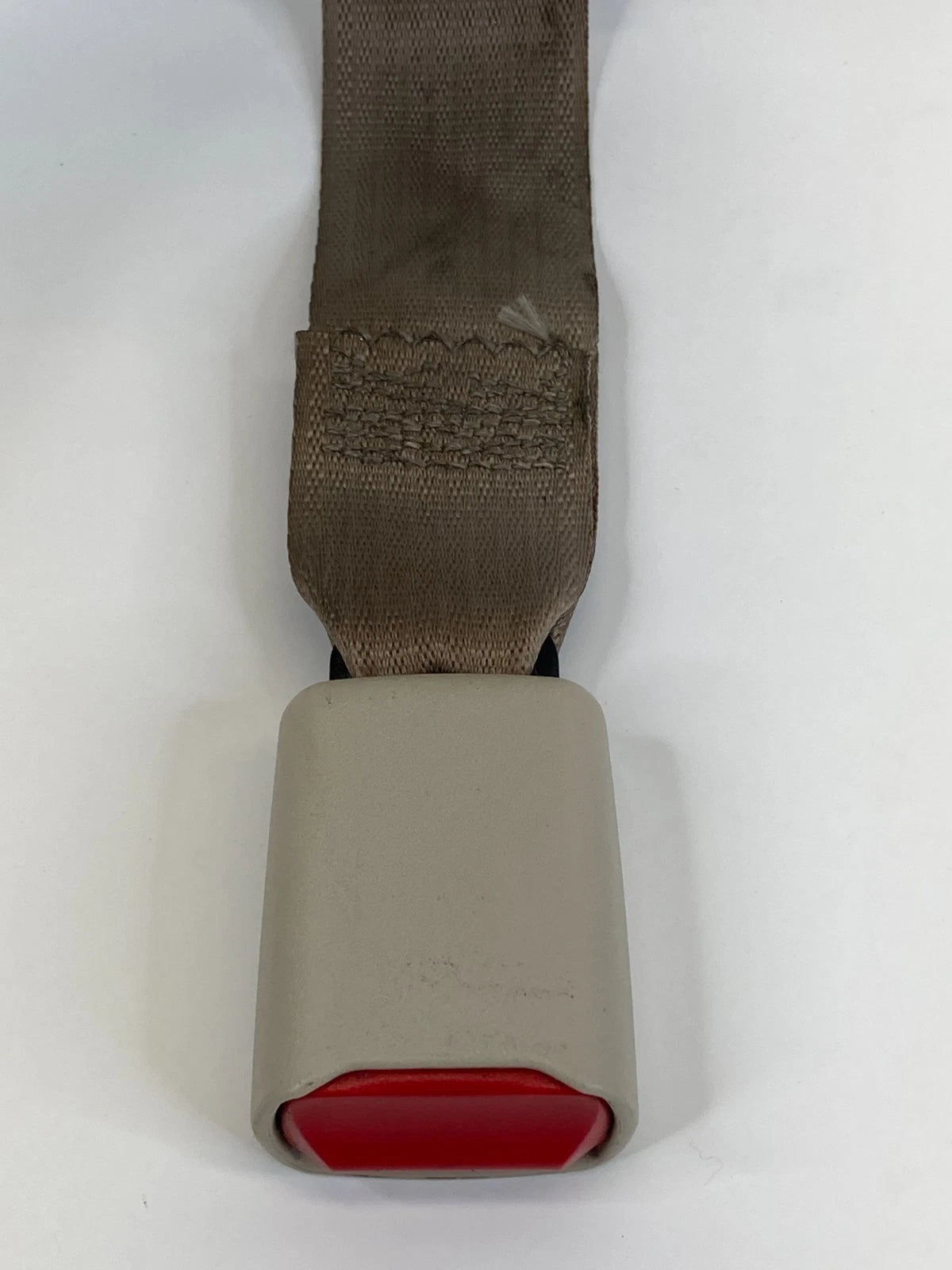 99 00 LINCOLN TOWN CAR FRONT CENTER SEAT BELT BUCKLE EARLY DESIGN BEIGE SG OEM