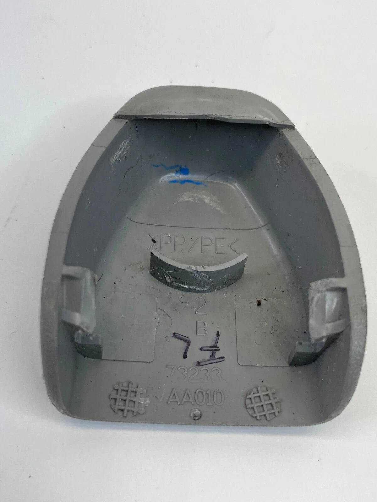 07 08 09 10 11 TOYOTA CAMRY FRONT LEFT SEAT BELT RETRACTOR COVER 73233-AA010 OEM