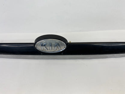 04-06 KIA SPECTRA REAR LID FINISH GARNISH LICENSE LIGHT PANEL MOLDING 925012F010