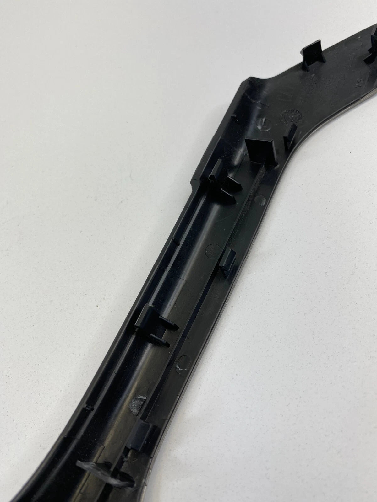 05-09 PONTIAC G6 FRONT RIGHT PASSENGER DOOR PULL HANDLE COVER UNIT OEM 15238536