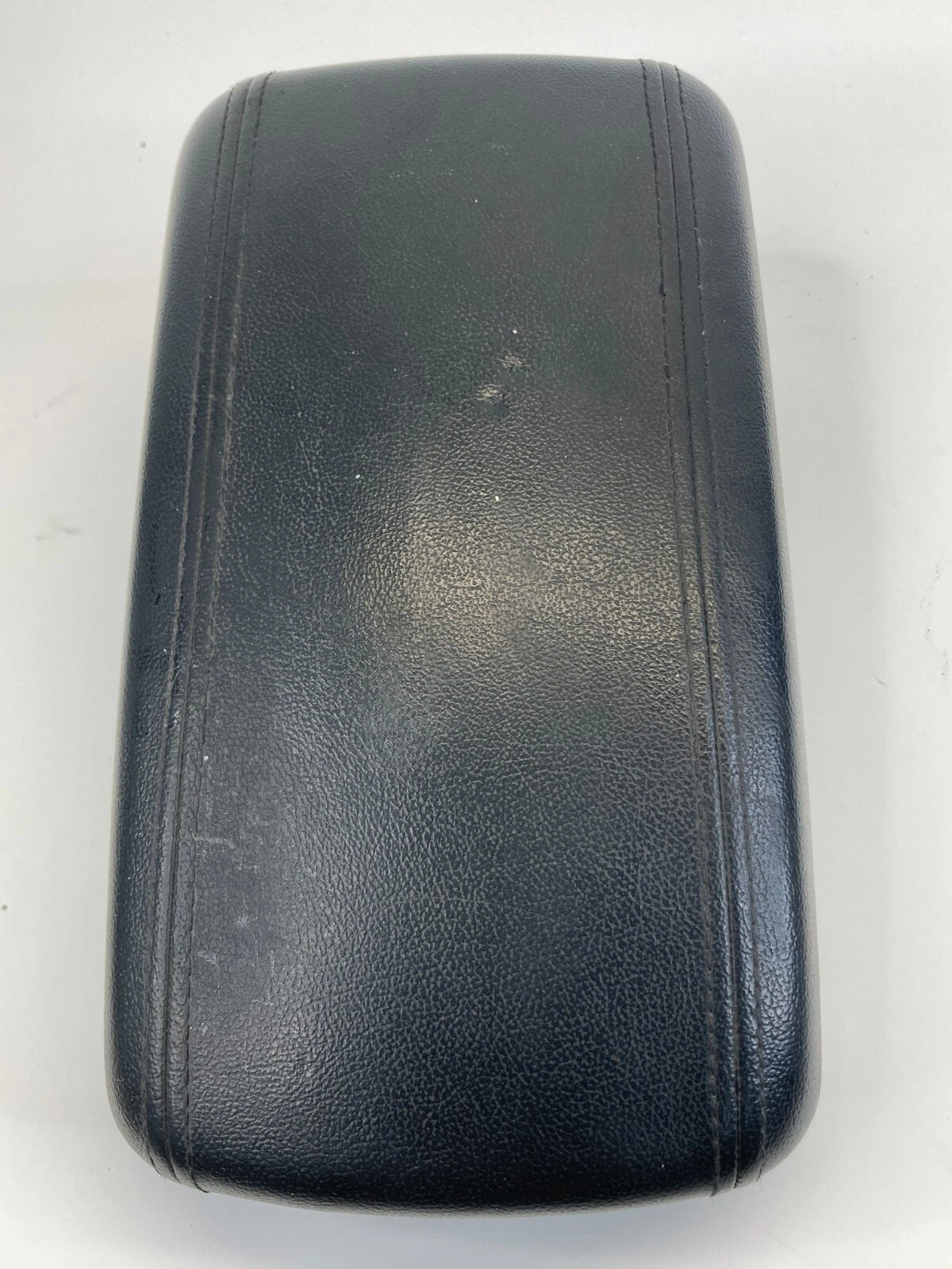 2010-2013 KIA FORTE CENTER CONSOLE LID ARMREST ARM REST TOP COVER BLACK OEM