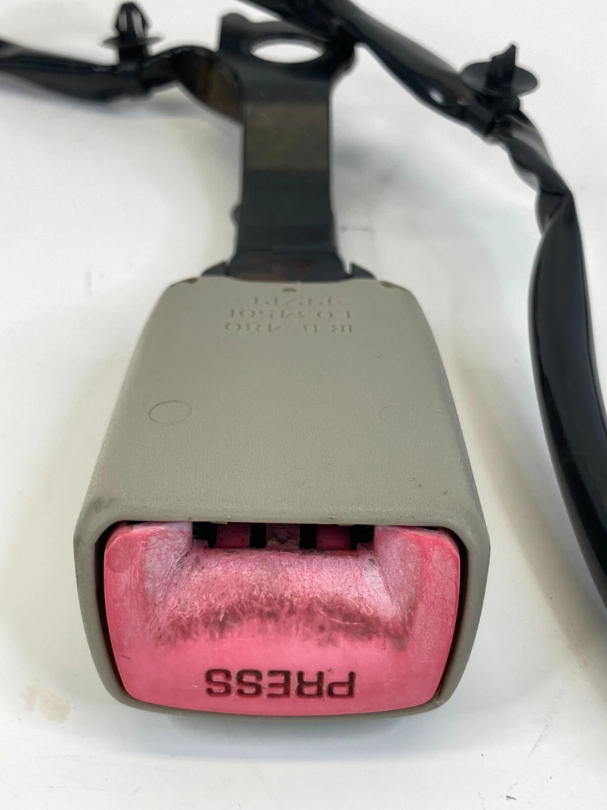 2008 2009 MITSUBISHI LANCER FRONT RIGHT PASSENGER SEAT BELT BUCKLE E034501 OEM