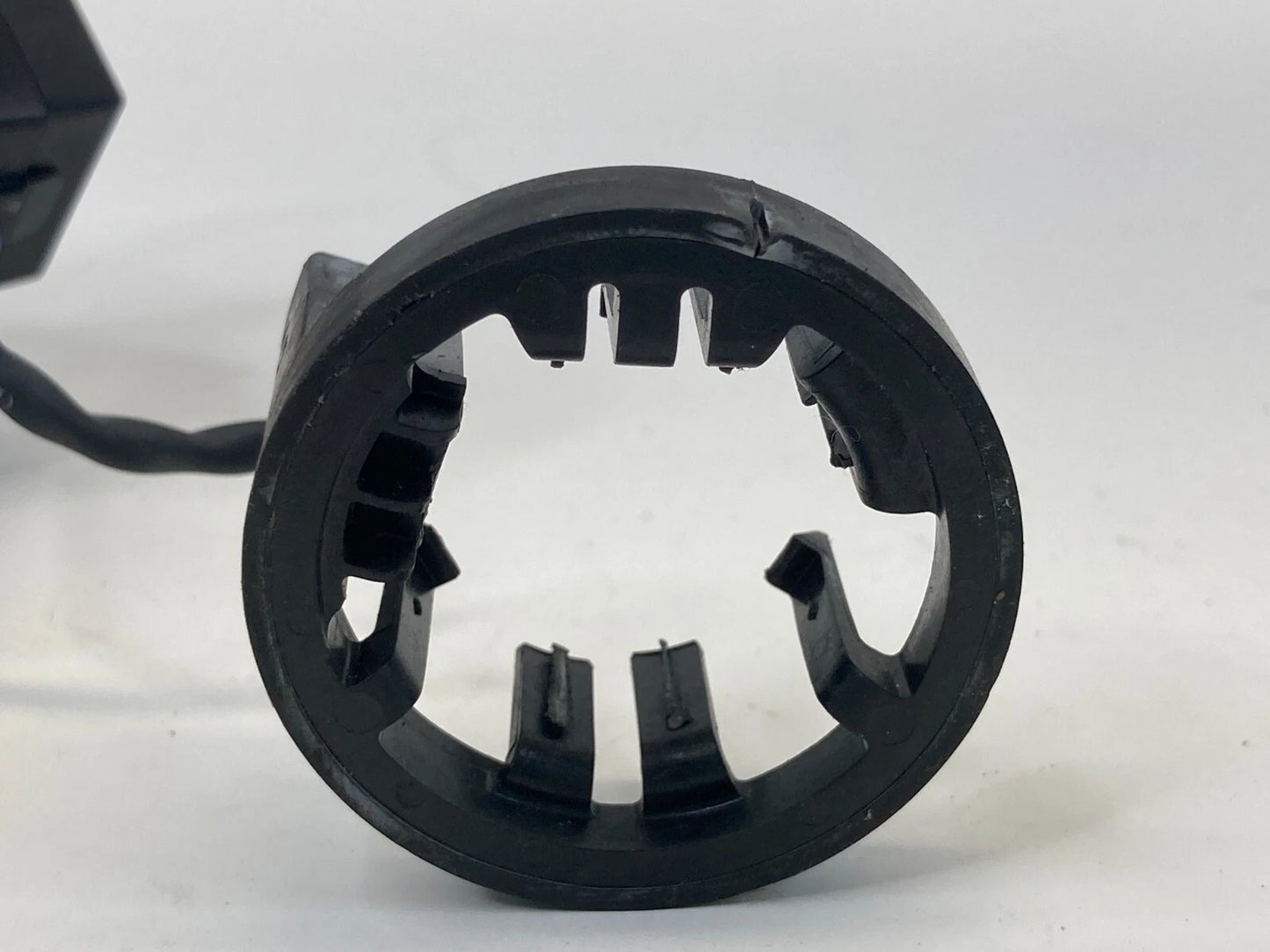 2012-2018 CHEVROLET CRUZE STEERING COLUMN SWITCH HOUSING MOUNT BRACKET OEM