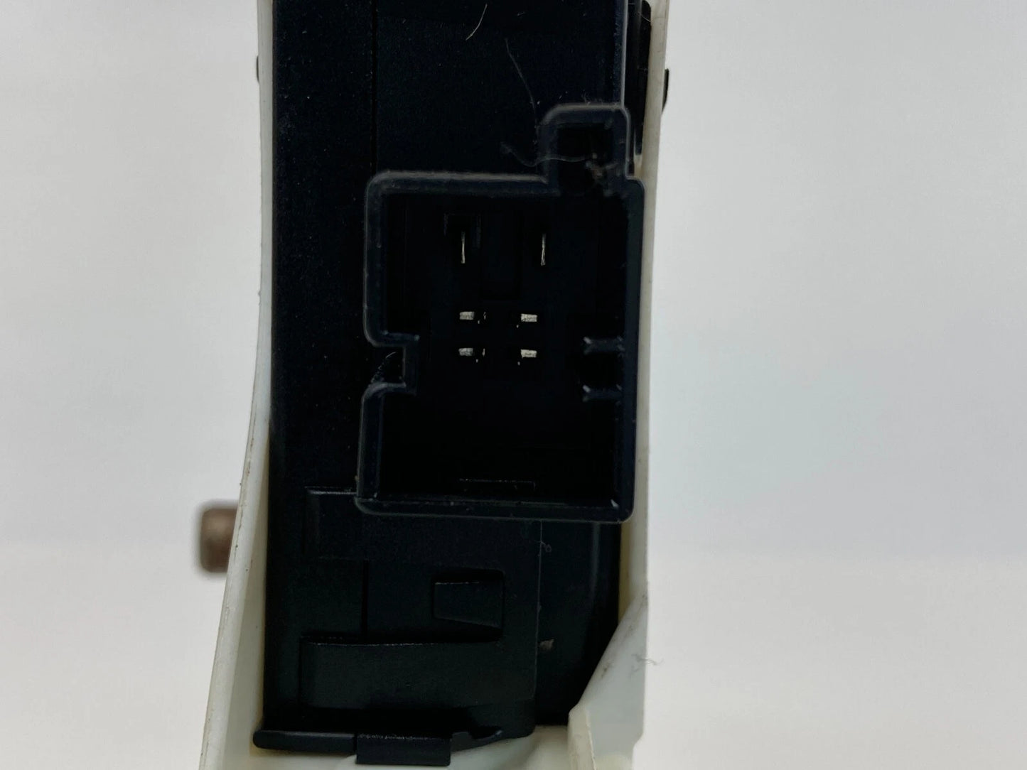2006-2009 AUDI A6 FRONT RIGHT PASSENGER SIDE POWER WINDOW MOTOR 4F0-959-802D OEM