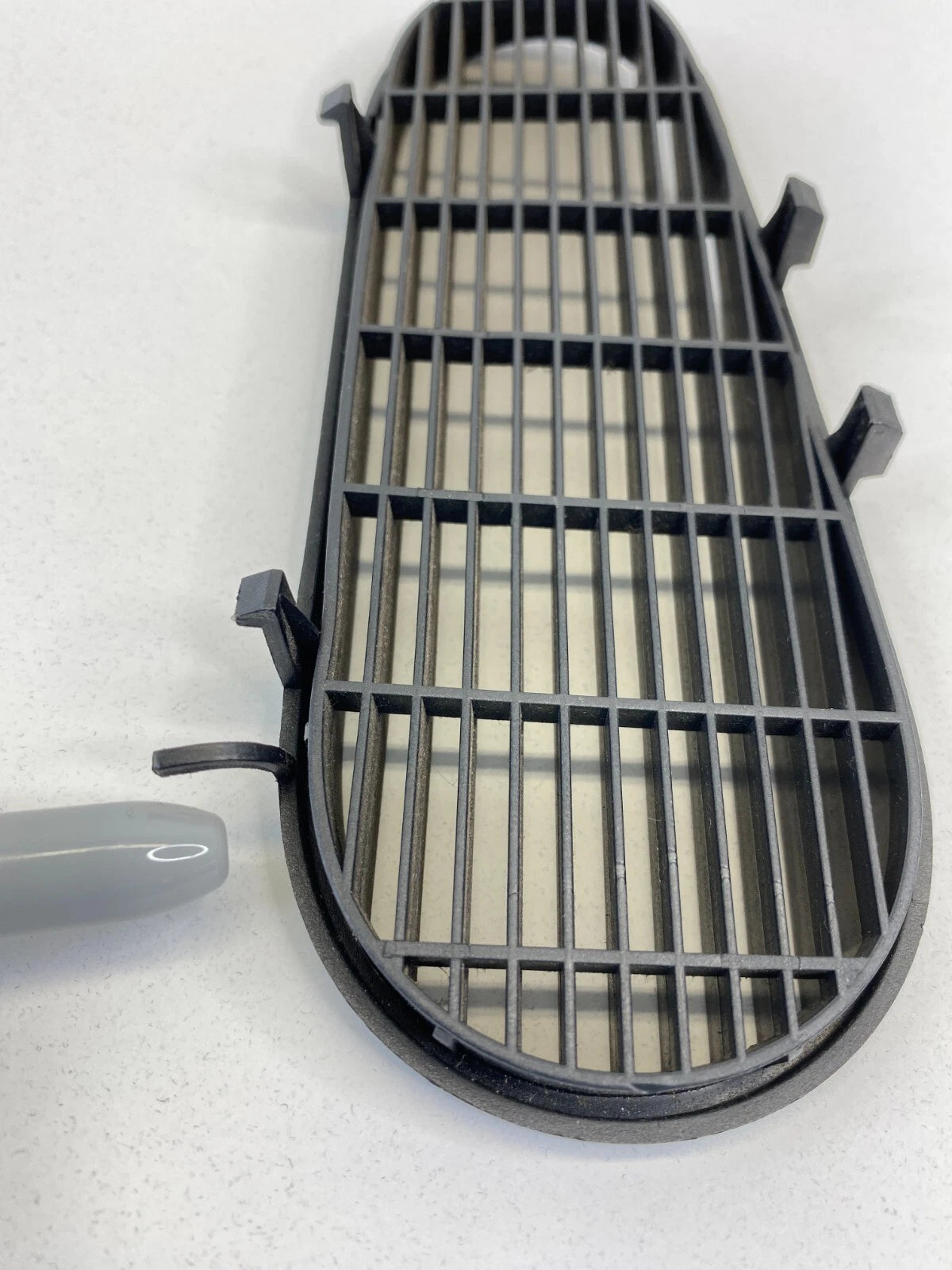 1998-2010 VOLKSWAGEN NEW BEETLE HATCHBACK TRUNK RIGHT SIDE SPEAKER COVER GRILLE