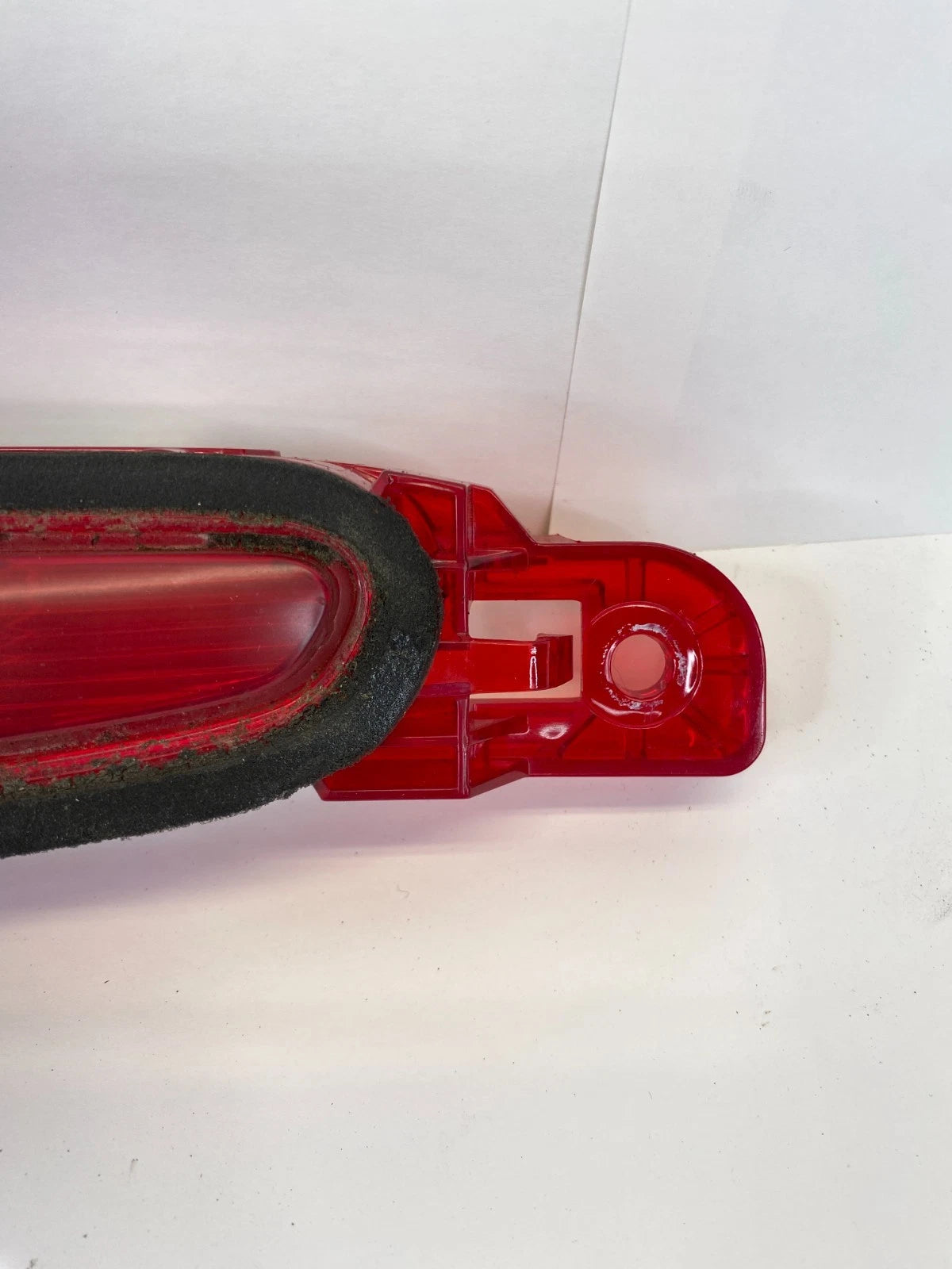 2010-2013 MAZDA3 MAZDA 3 SEDAN REAR THIRD 3RD BRAKE STOP LIGHT LAMP MOUNTED OEM