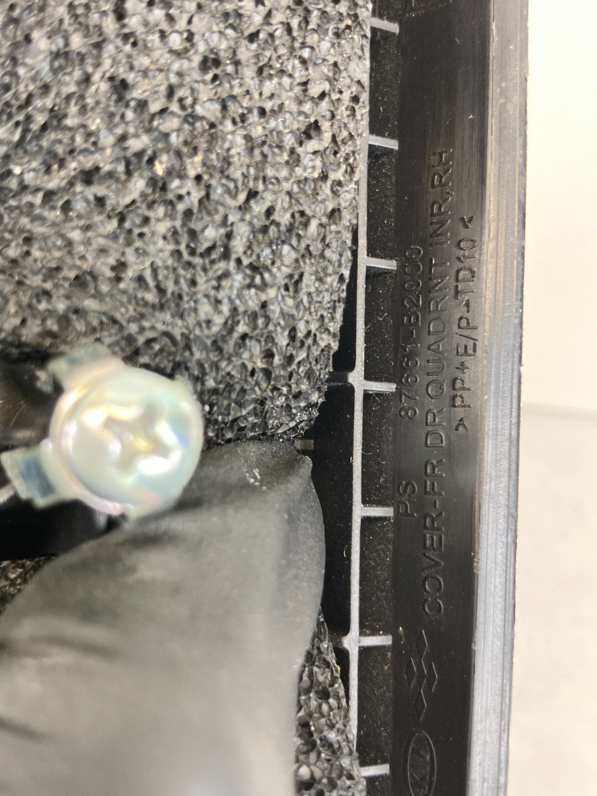 2014-2019 Kia Soul Front Right Interior Corner Mirror Cover Trim Bezel Panel