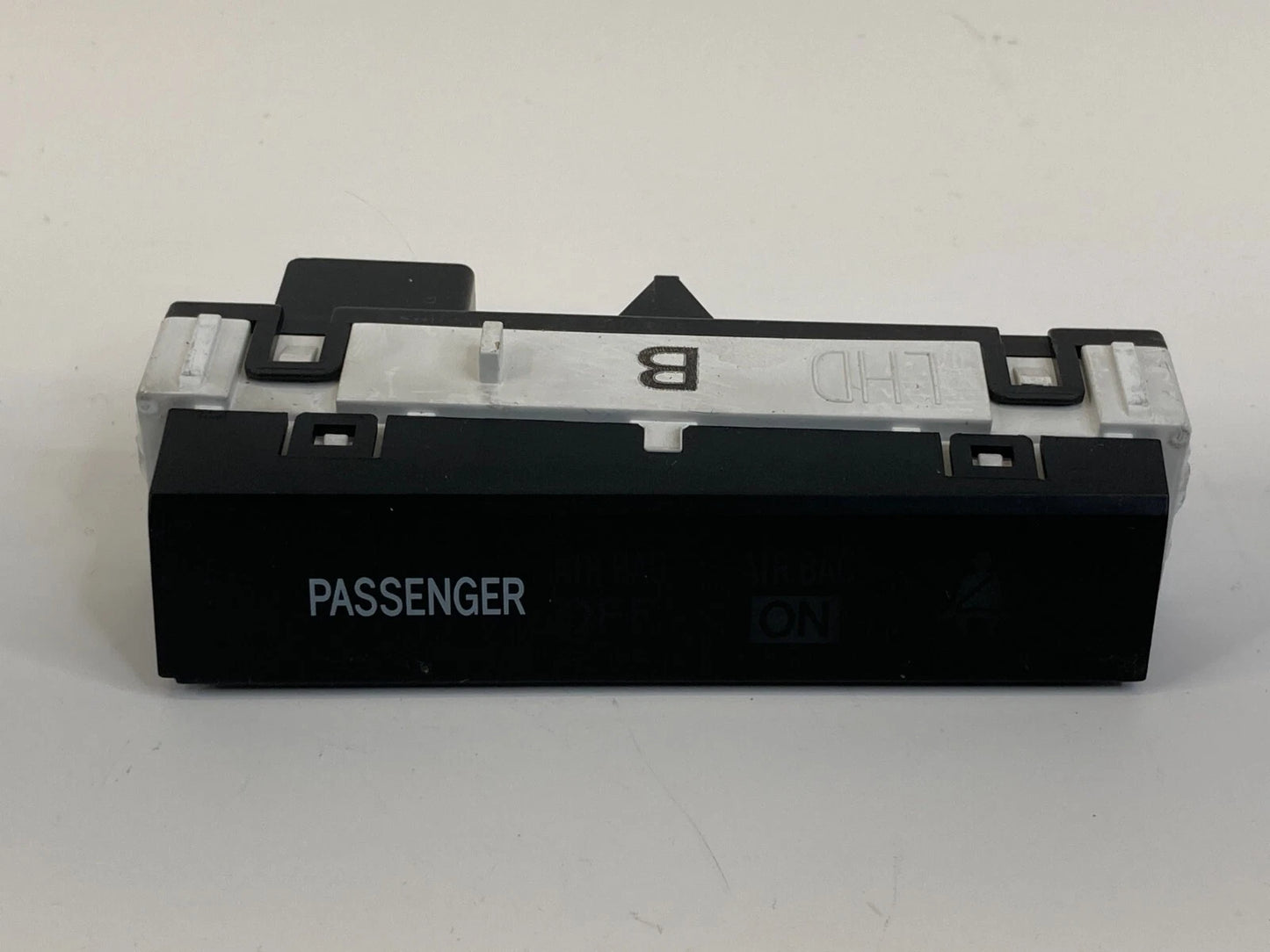 2010-2015 TOYOTA PRIUS DASH PASSENGER INDICATOR RESTRAINT SEAT BELT LIGHT ON OEM