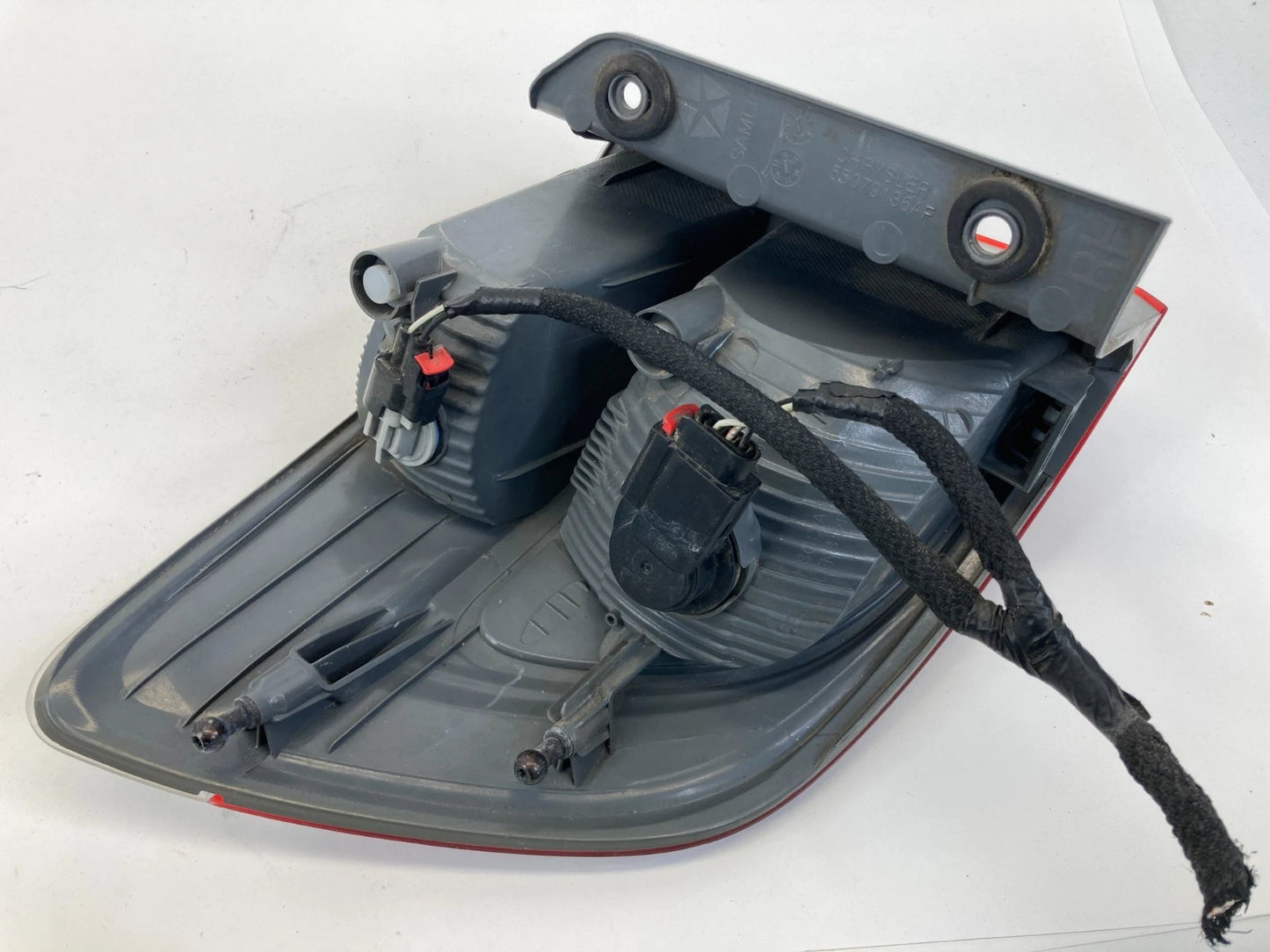 2011 2012 2013 DODGE DURANGO RIGHT PASSENGER SIDE TAIL LIGHT OUTER TAILLIGHT OEM