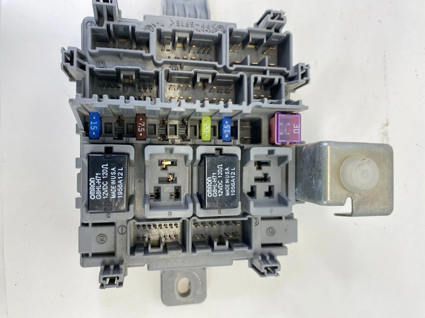 05-07 HONDA ODYSSEY 3.5L INTERIOR RIGHT CABIN FUSE BOX RELAY JUNCTION BLOCK OEM